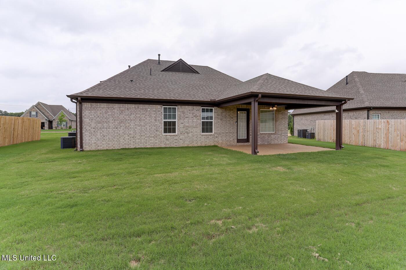 2561 Dela Dr Drive, Southaven, Mississippi image 3