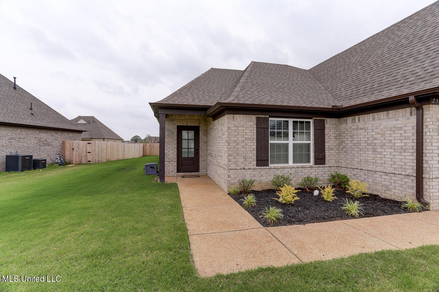 2561 Dela Dr Drive, Southaven, Mississippi image 5