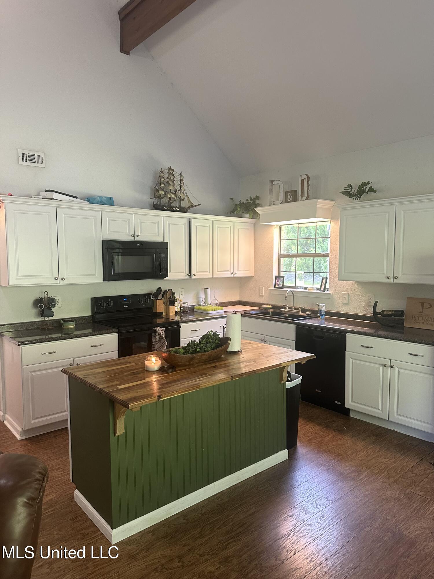 22301 Cap Johnson Road, Moss Point, Mississippi image 12