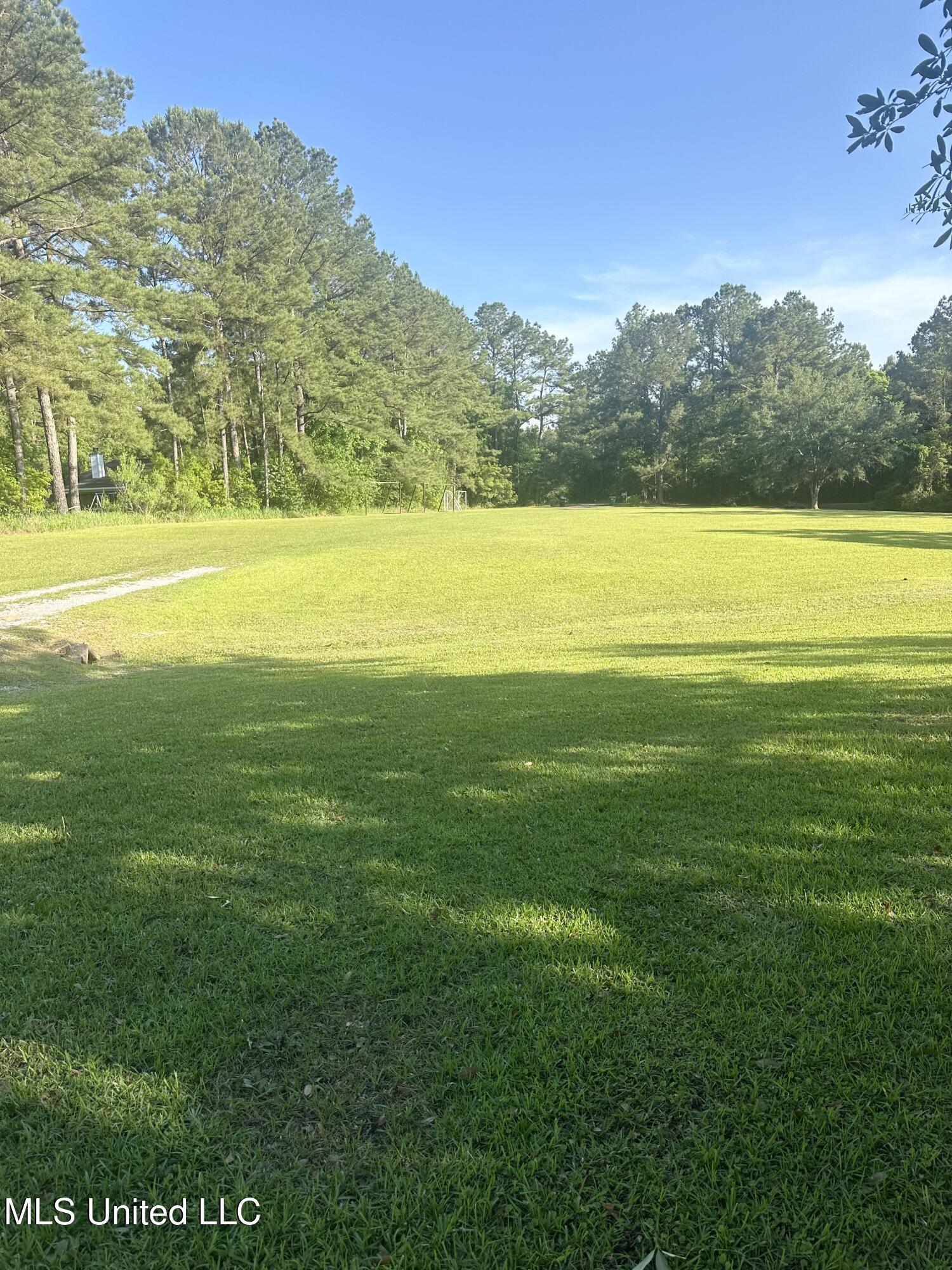 22301 Cap Johnson Road, Moss Point, Mississippi image 4