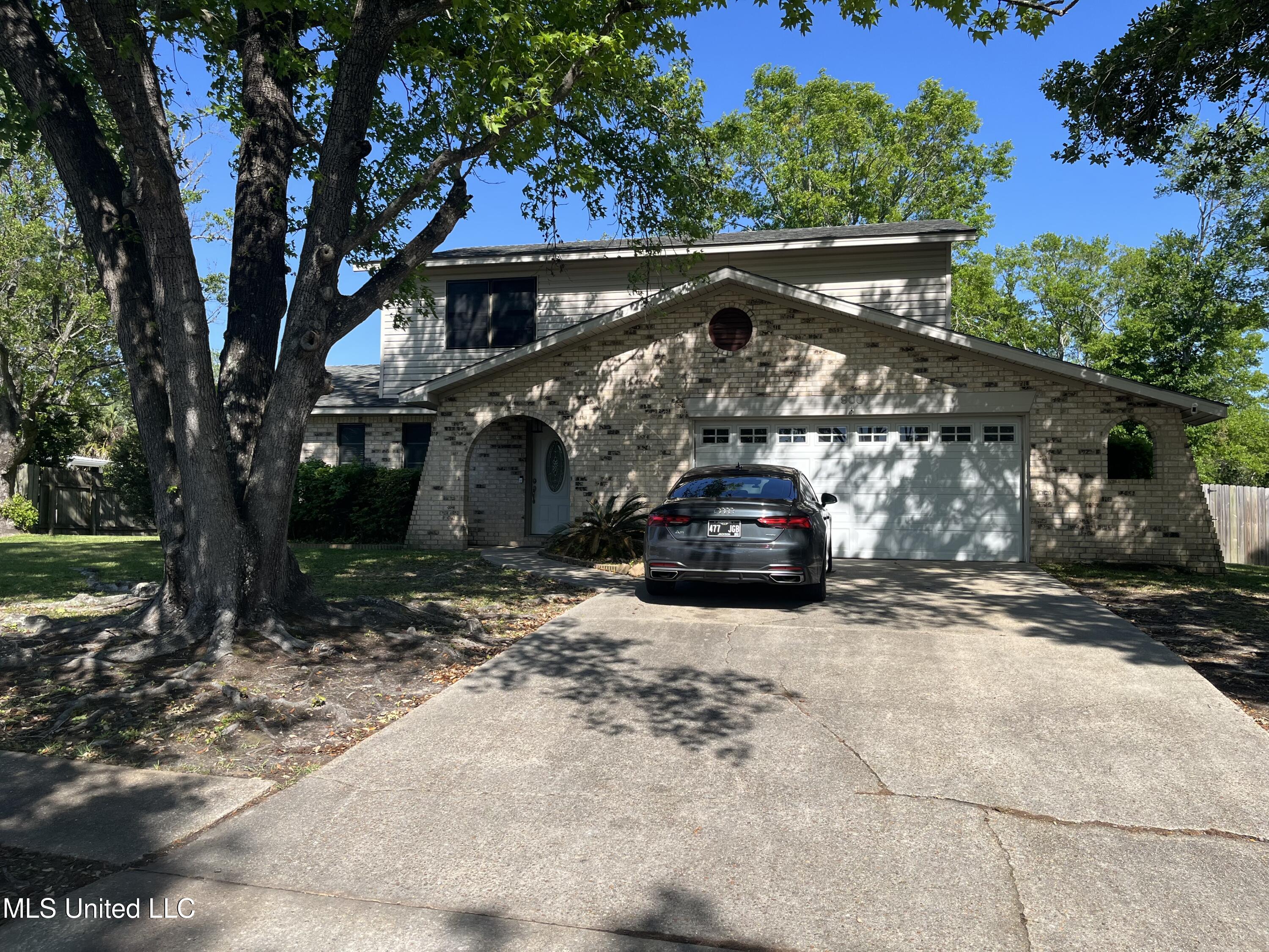 900 Sunfish Street, Pascagoula, Mississippi image 1