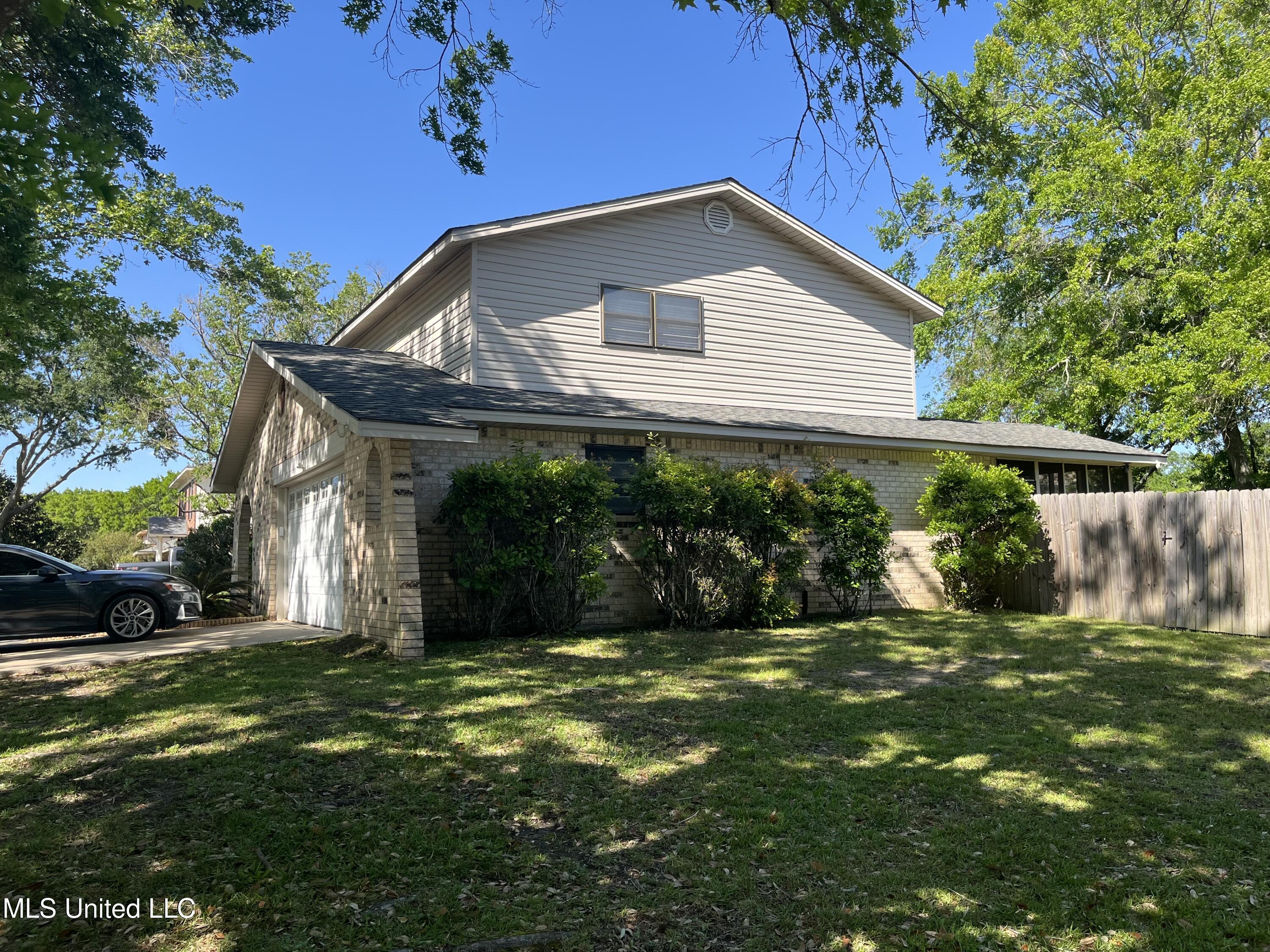 900 Sunfish Street, Pascagoula, Mississippi image 2