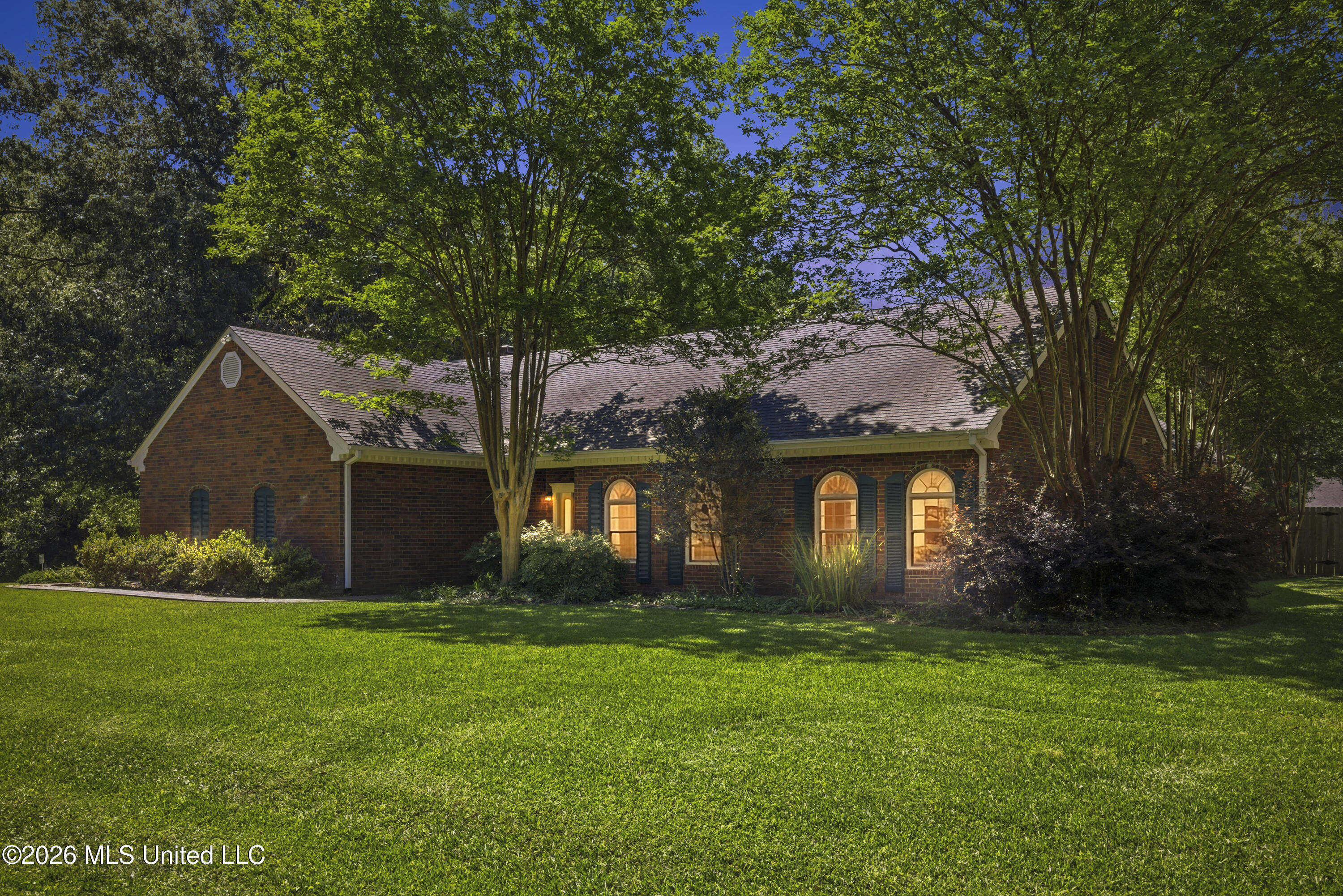 2307 Arrowhead Drive