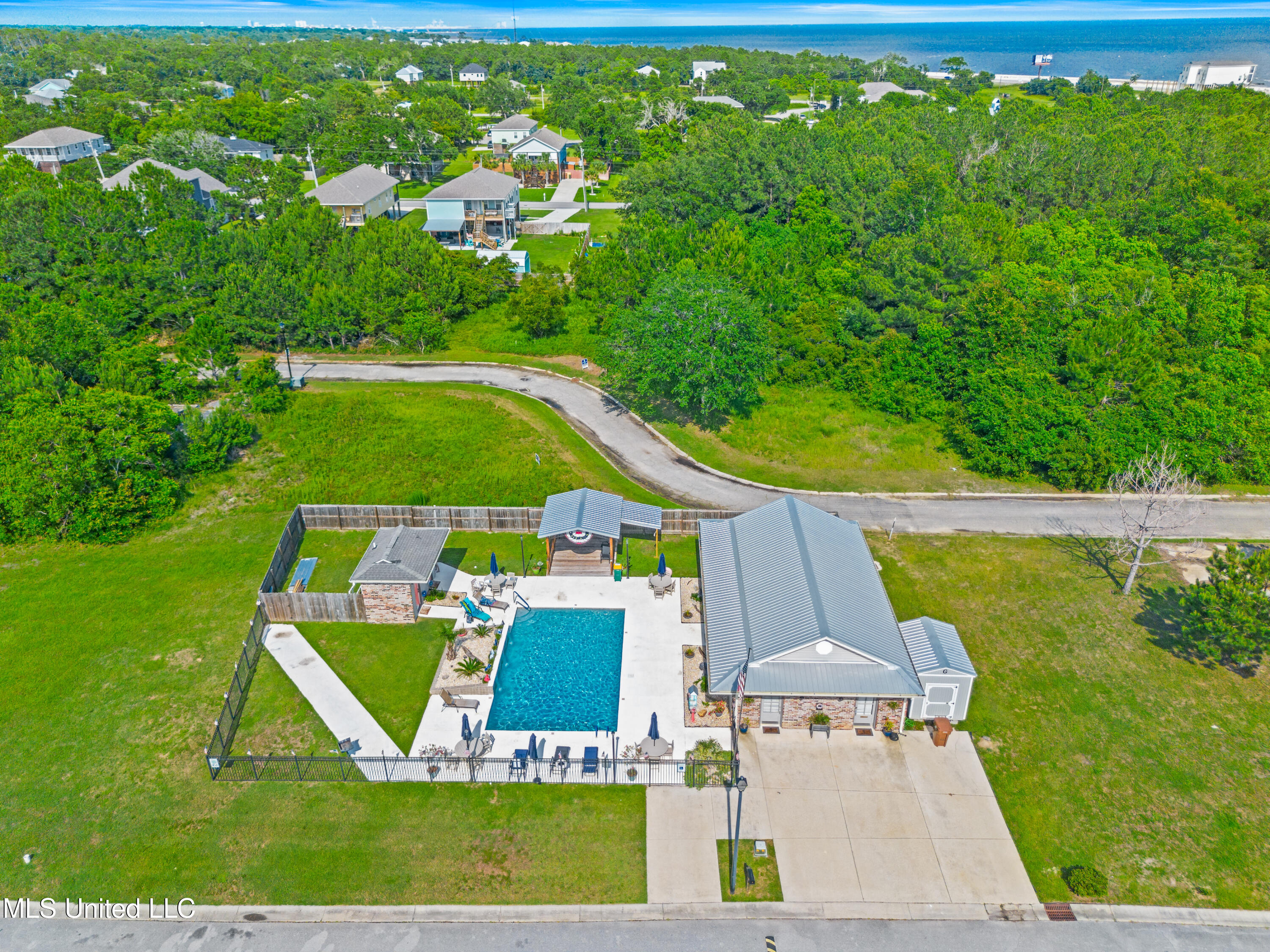 21 Oak Alley Lane, Long Beach, Mississippi image 4