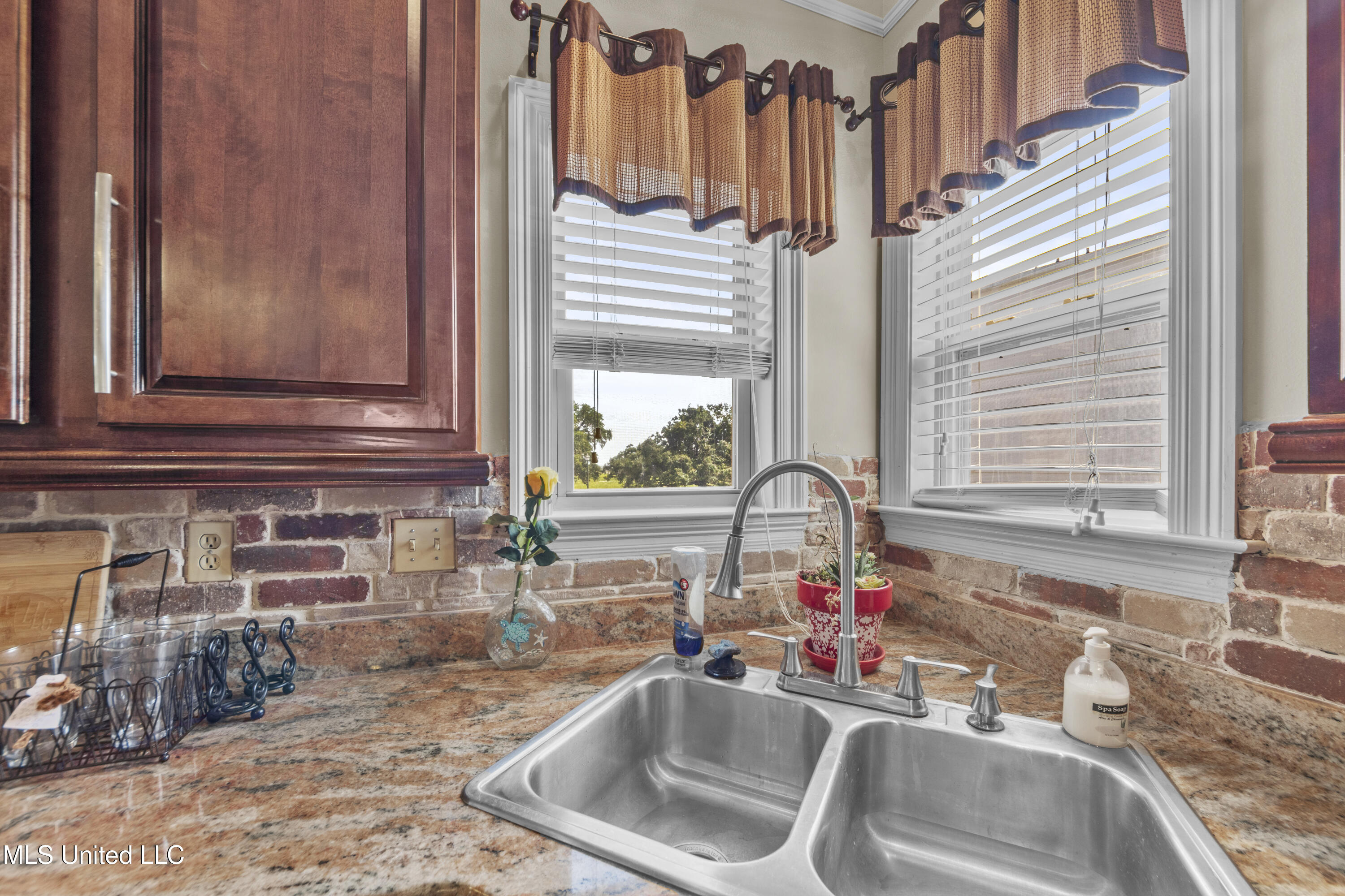 21 Oak Alley Lane, Long Beach, Mississippi image 12