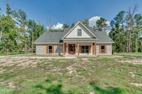 Homes For Sale - 104 Shady Oaks Lane<br/> Forest, MS 39074