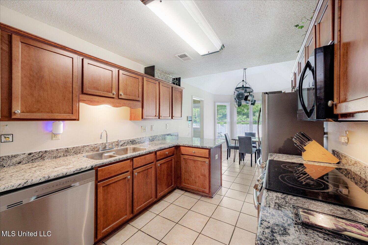 5119 Briarwind Drive, Bartlett, Tennessee image 18
