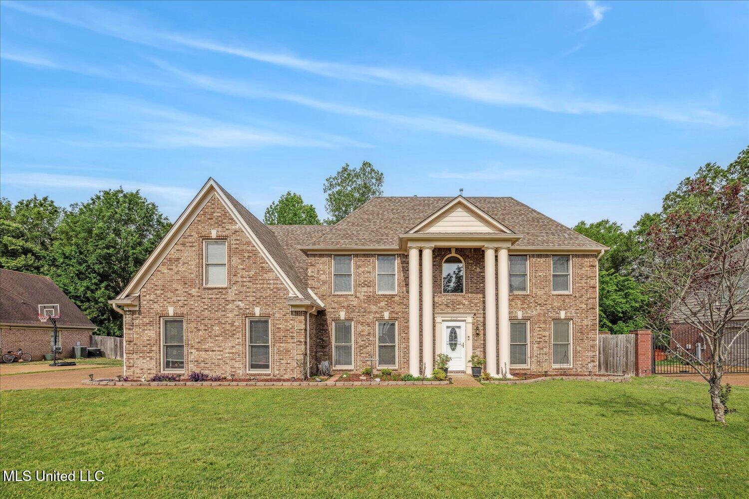 5119 Briarwind Drive, Bartlett, Tennessee image 1