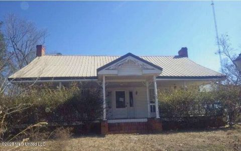 Homes For Sale - 8950 Highway 35 S<br/> Scott County, Forest, MS 39074