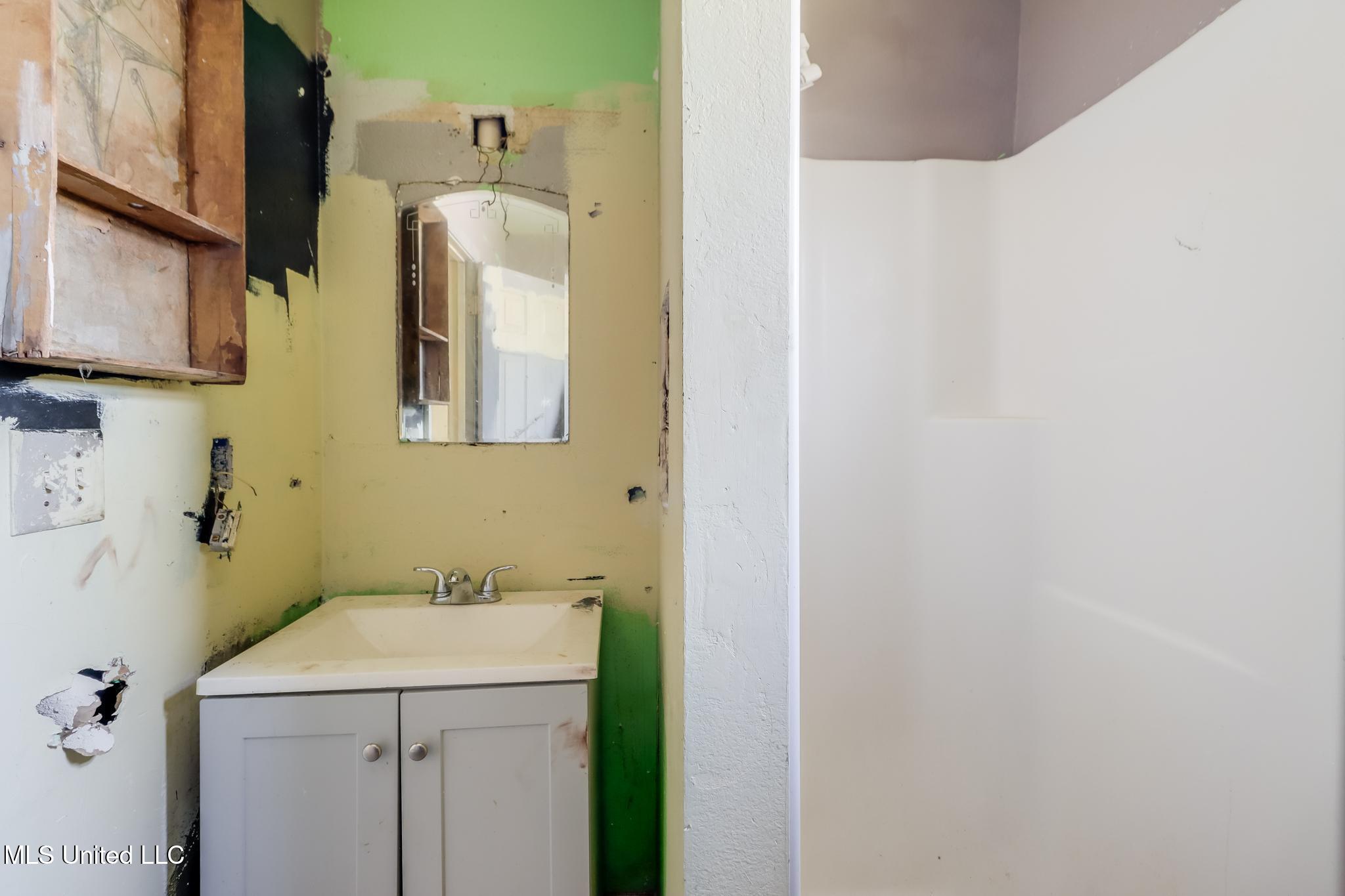 7381 Bayside Drive, Bay Saint Louis, Mississippi image 23