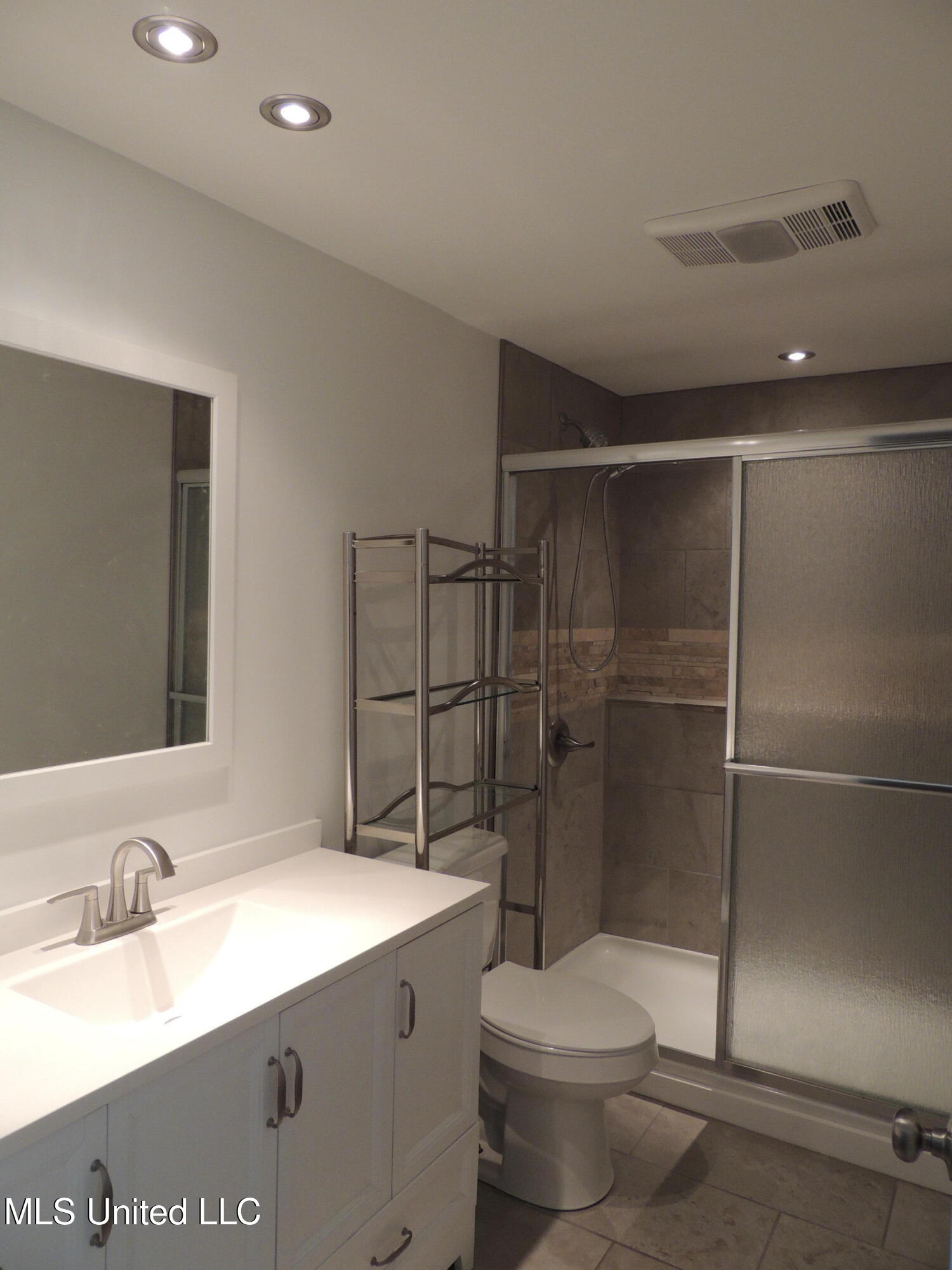 102 Lakeside Villa #A, Diamondhead, Mississippi image 18