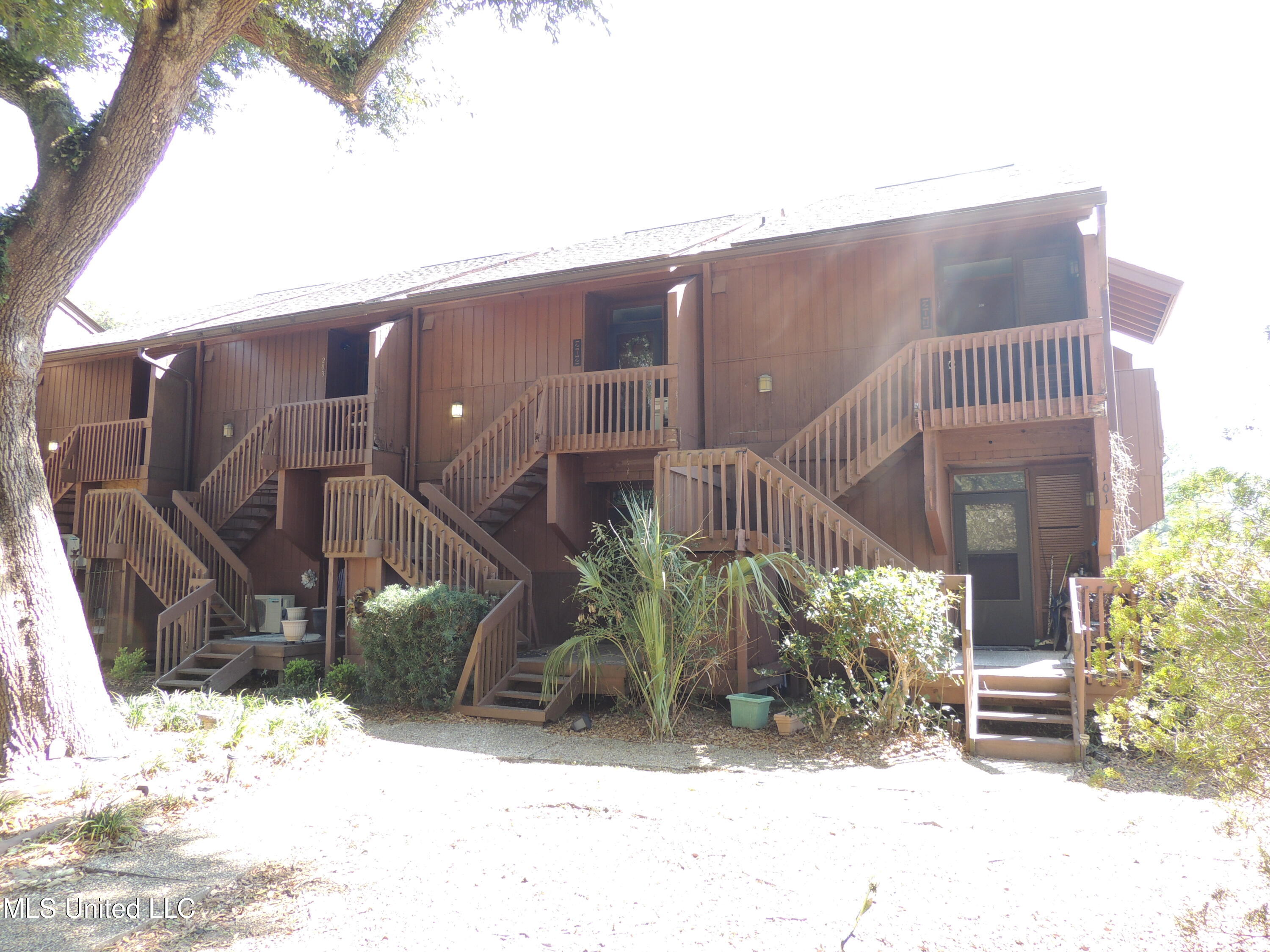 102 Lakeside Villa #A, Diamondhead, Mississippi image 2
