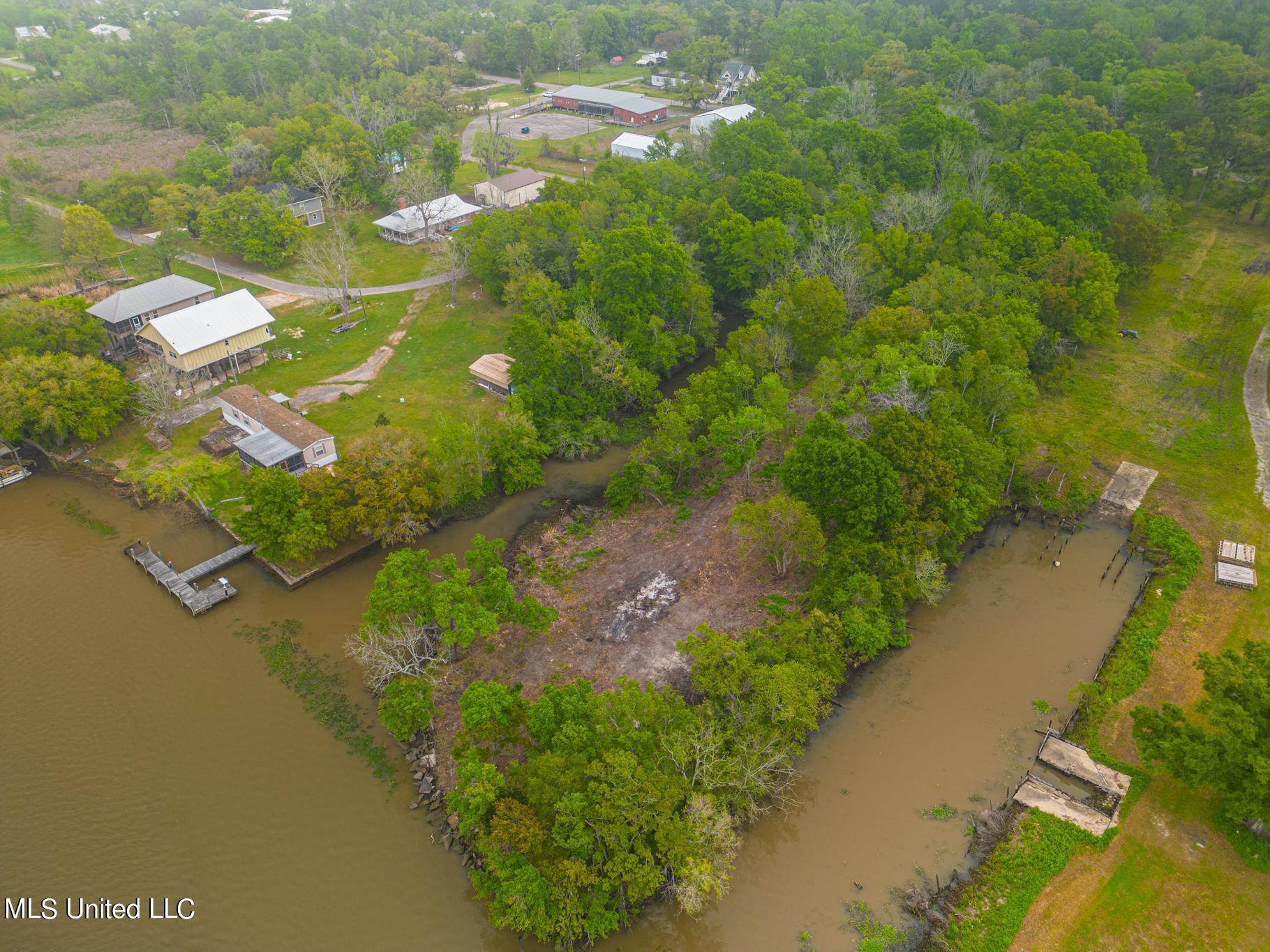 Washington Street, Pearlington, Mississippi image 4