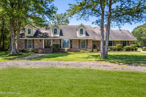 Single Family Residence in Gulfport MS 5311 Quincy Avenue.jpg