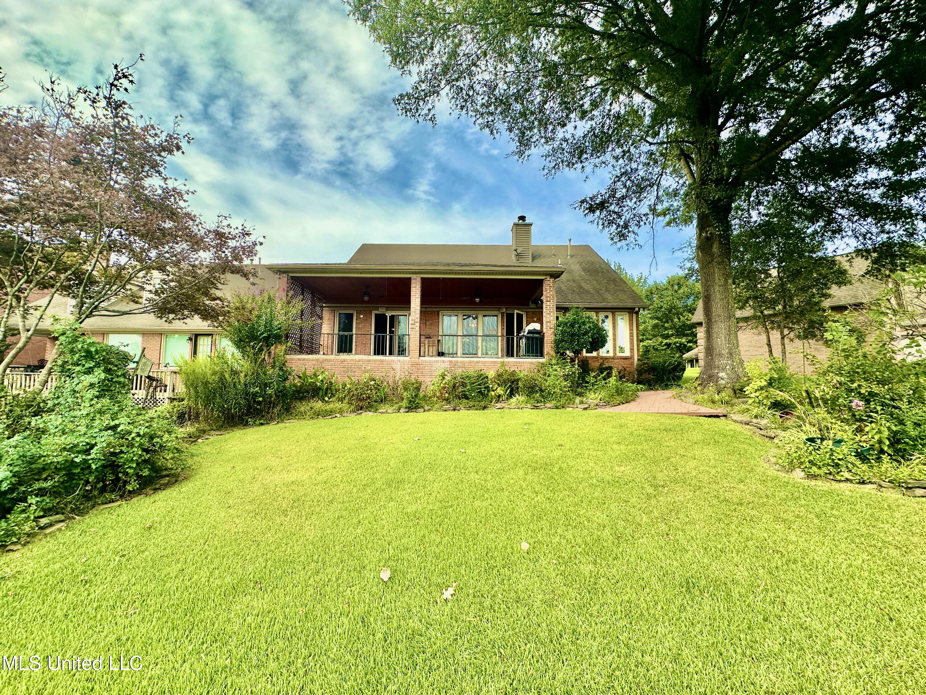 5355 S Masters Drive, Olive Branch, Mississippi image 17