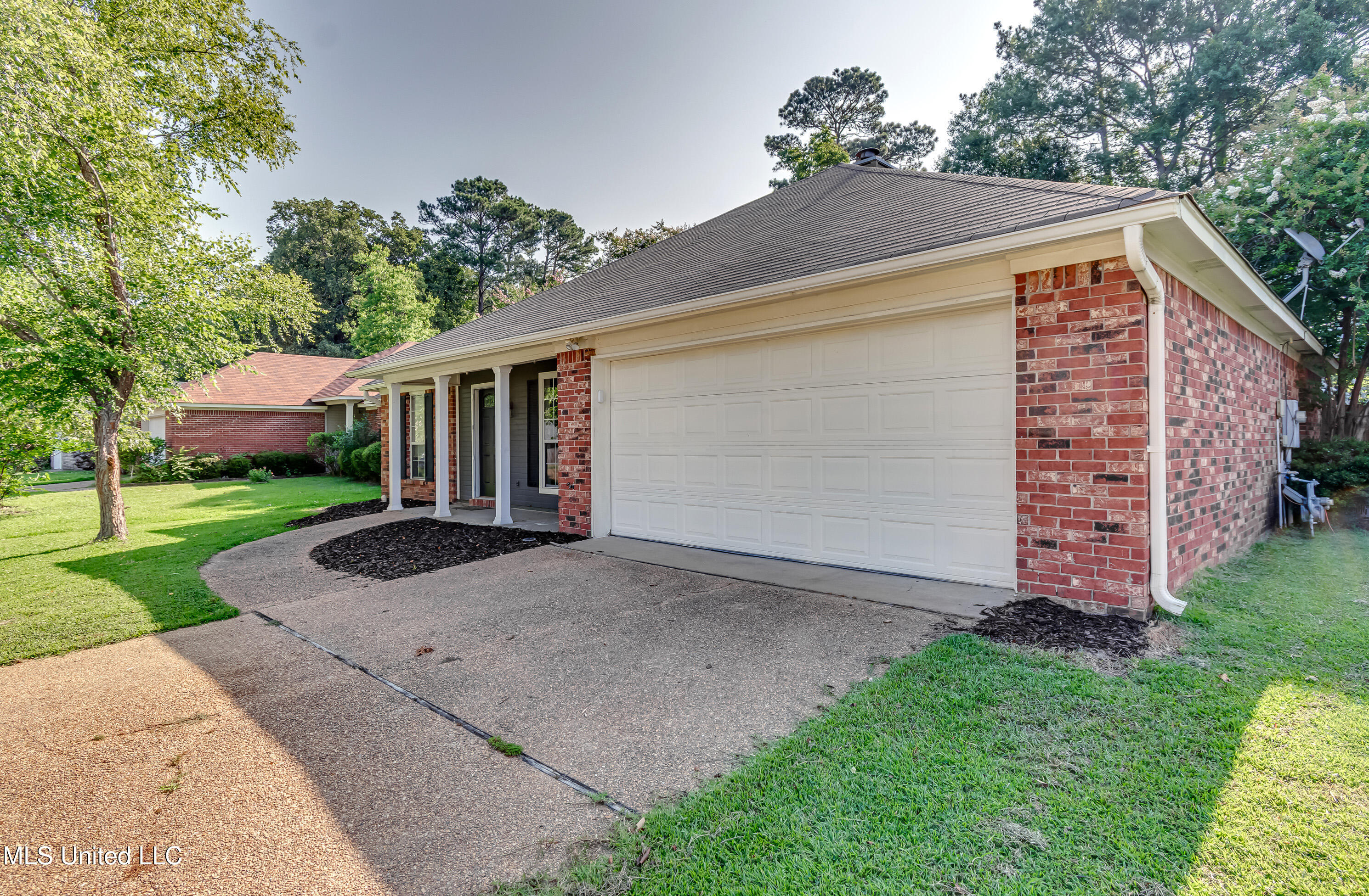 154 Chestnut Drive, Brandon, Mississippi image 3