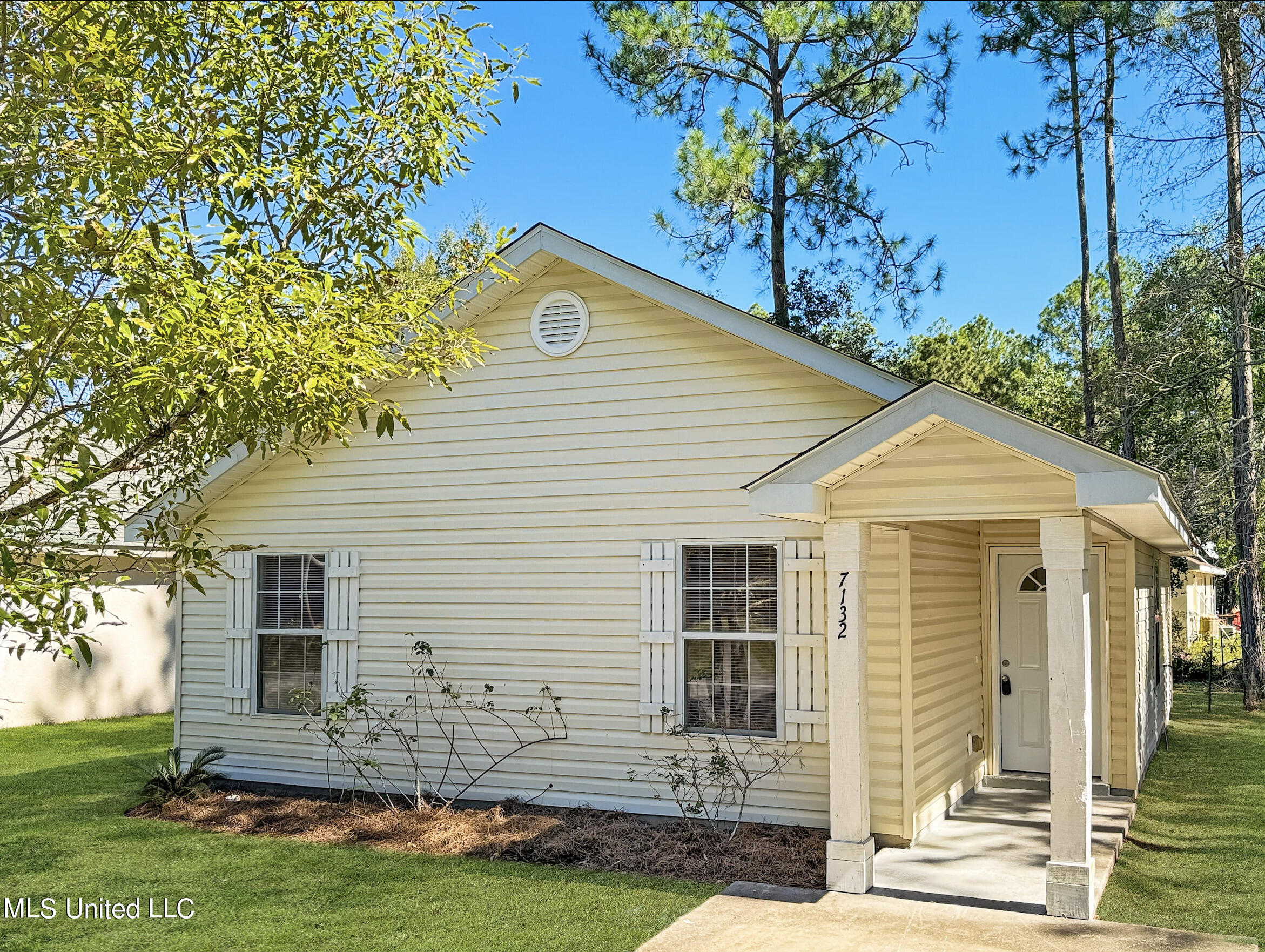 7132 Sunflower Street, Bay Saint Louis, Mississippi image 1