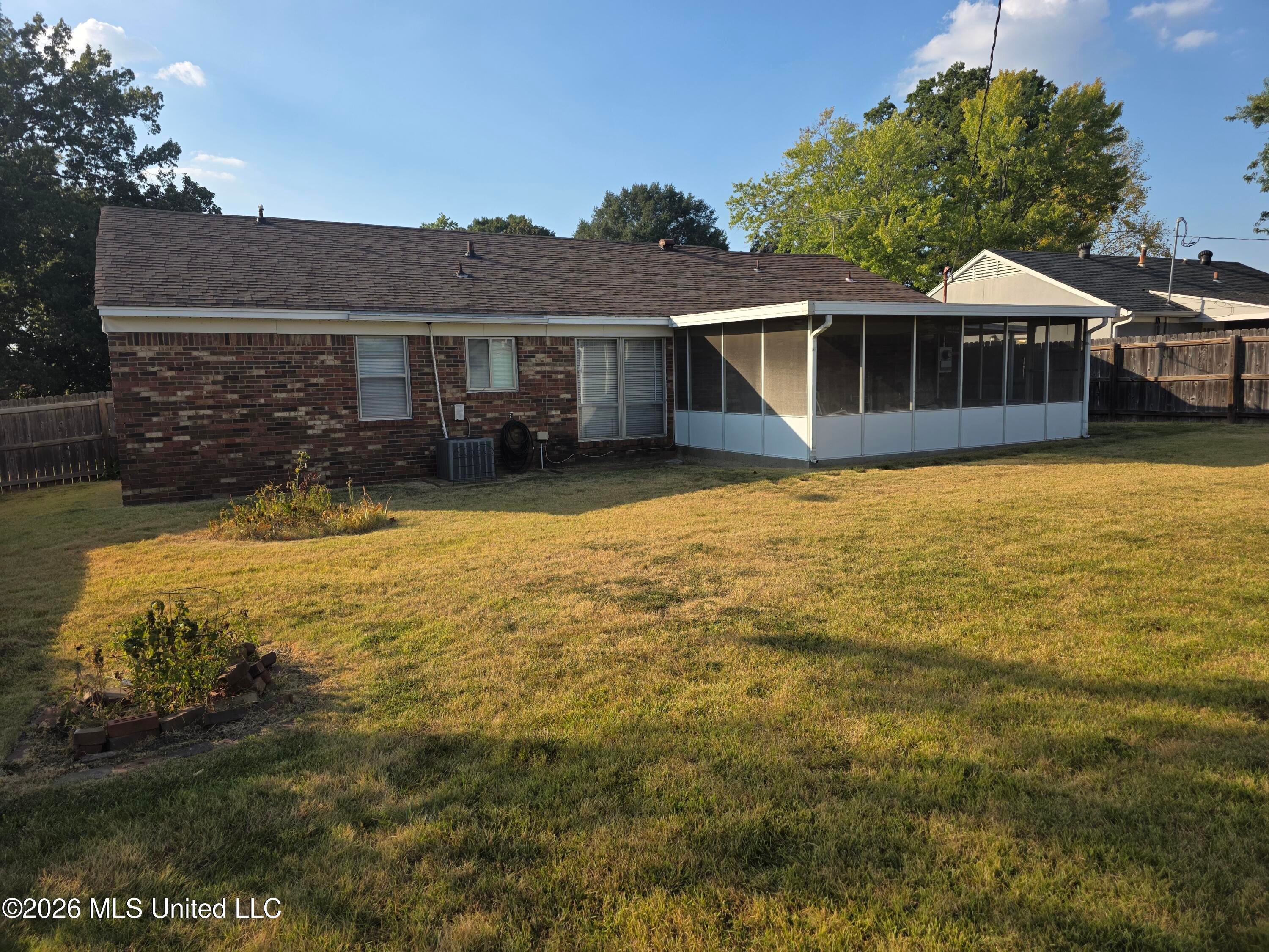 8362 Laurett Cove