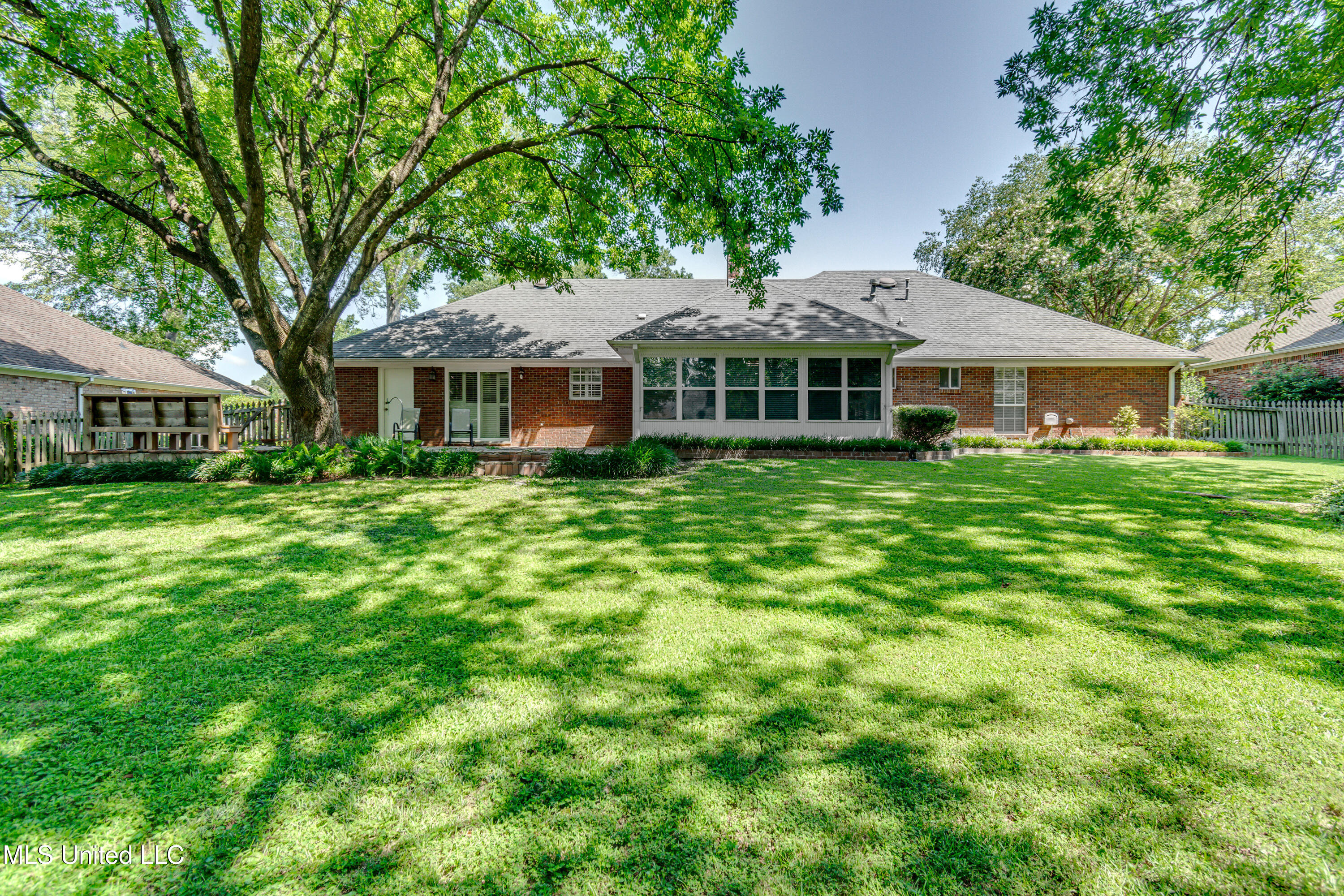 Madison, Mississippi 39110, United States, 3 Bedrooms Bedrooms, ,3 BathroomsBathrooms,Residential,Pending,190020