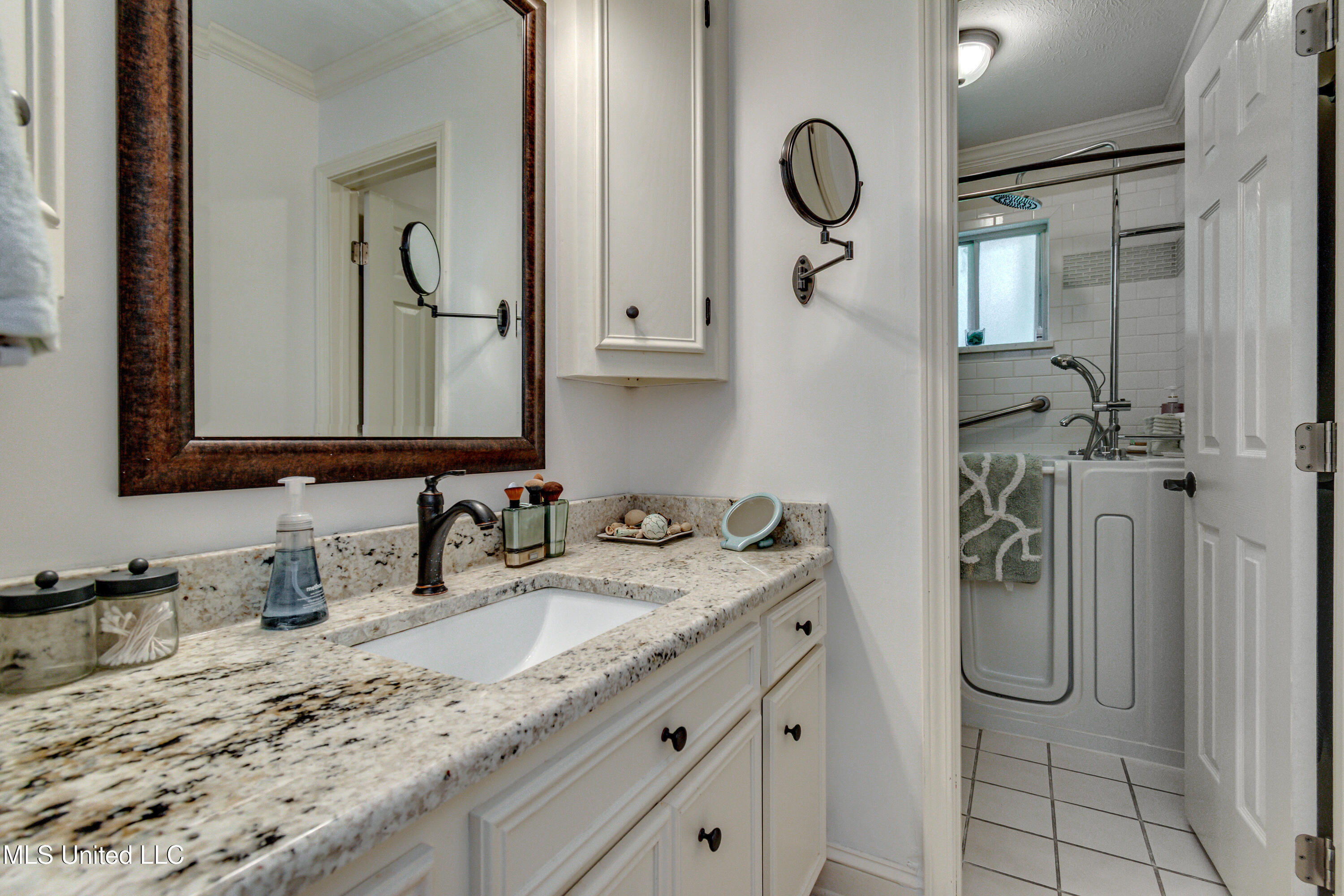 Madison, Mississippi 39110, United States, 3 Bedrooms Bedrooms, ,3 BathroomsBathrooms,Residential,Pending,190020