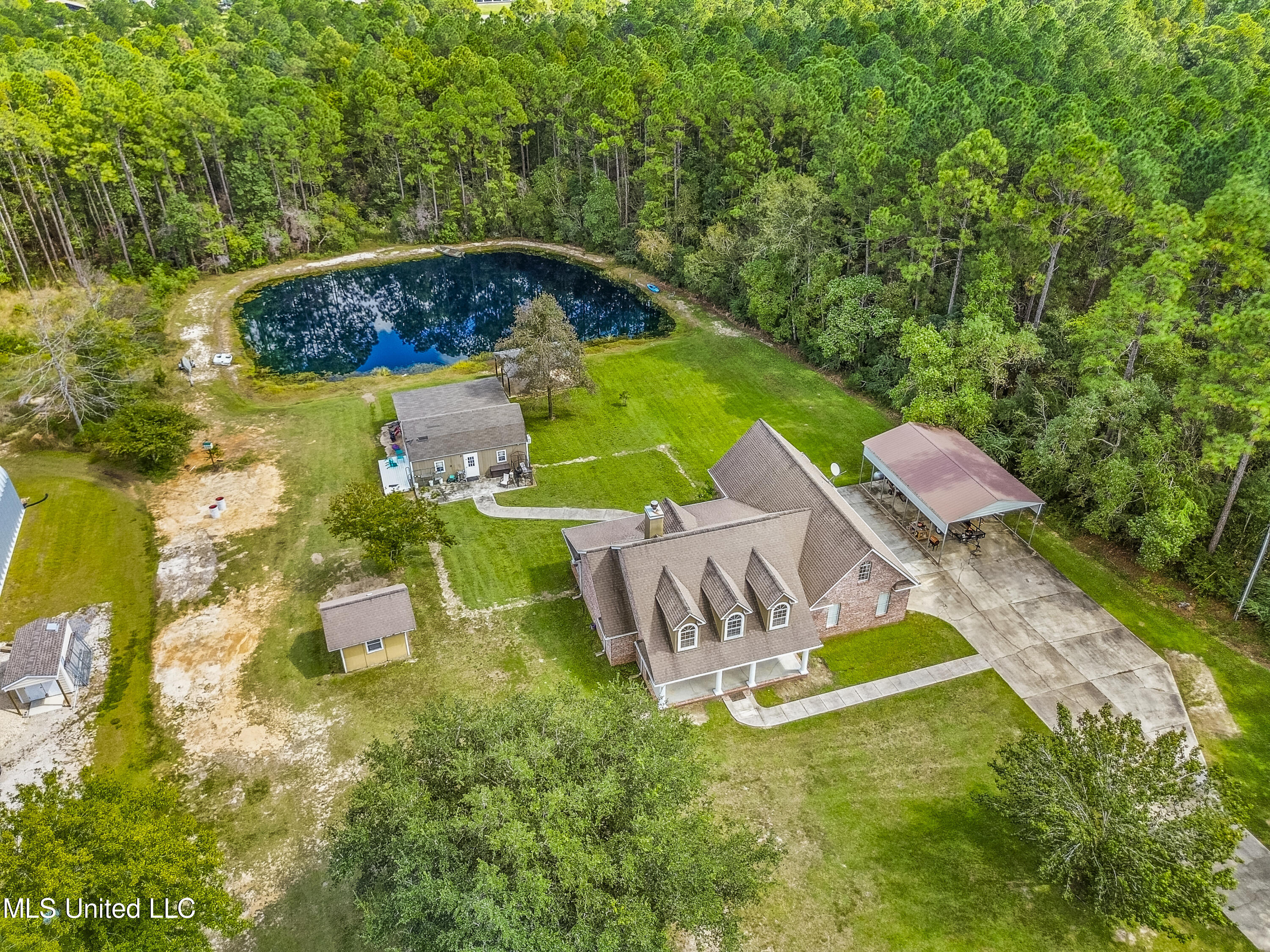 12412 Fox Forest Drive, Gulfport, Mississippi image 1