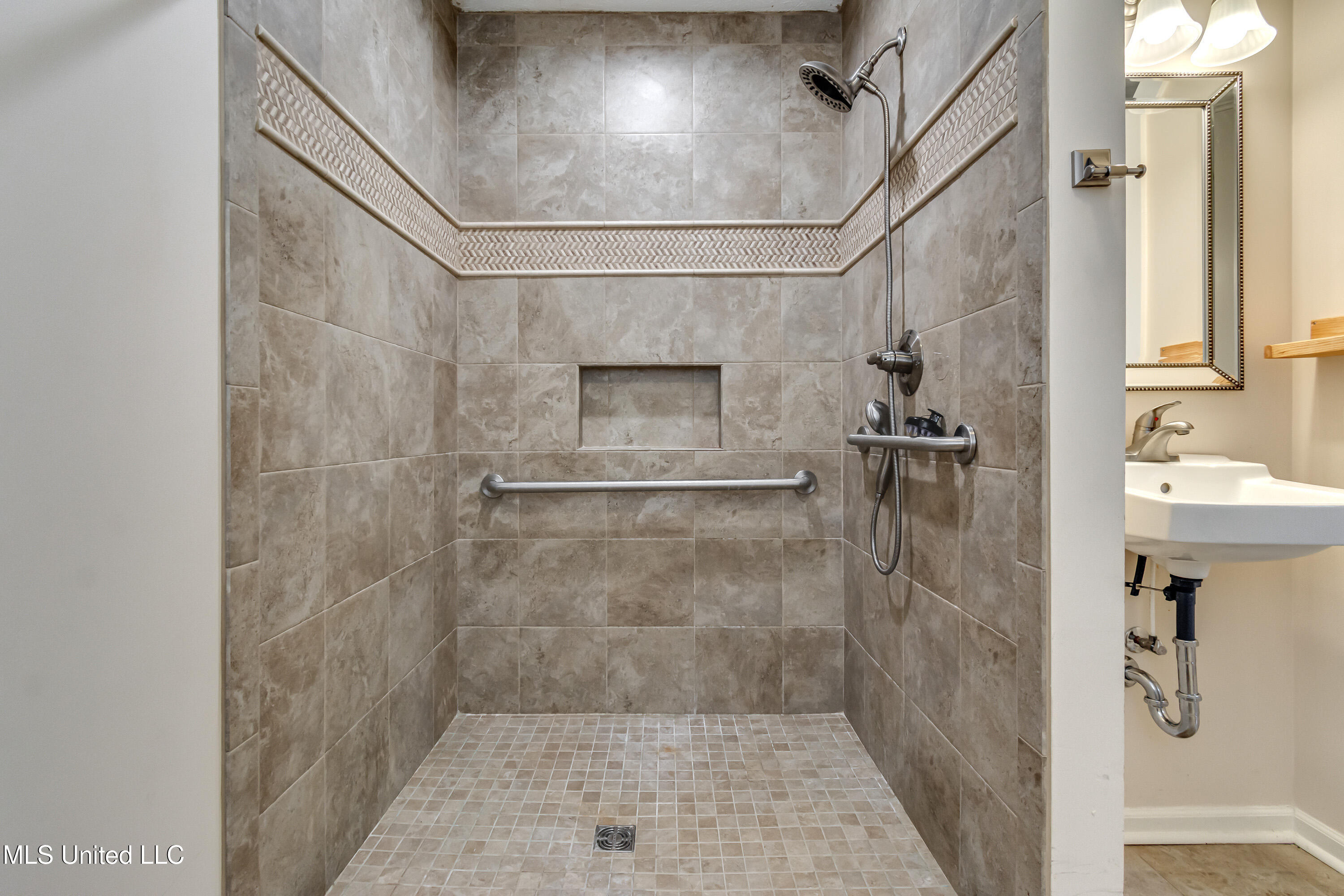 Madison, Mississippi 39110, United States, 3 Bedrooms Bedrooms, ,3 BathroomsBathrooms,Residential,Active,145664