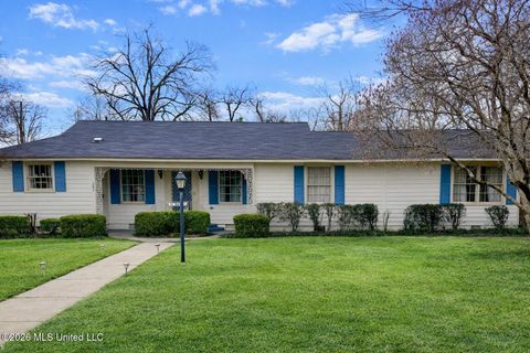 Homes For Sale - 301 W Harding Avenue<br/> Leflore County, Greenwood, MS 38930