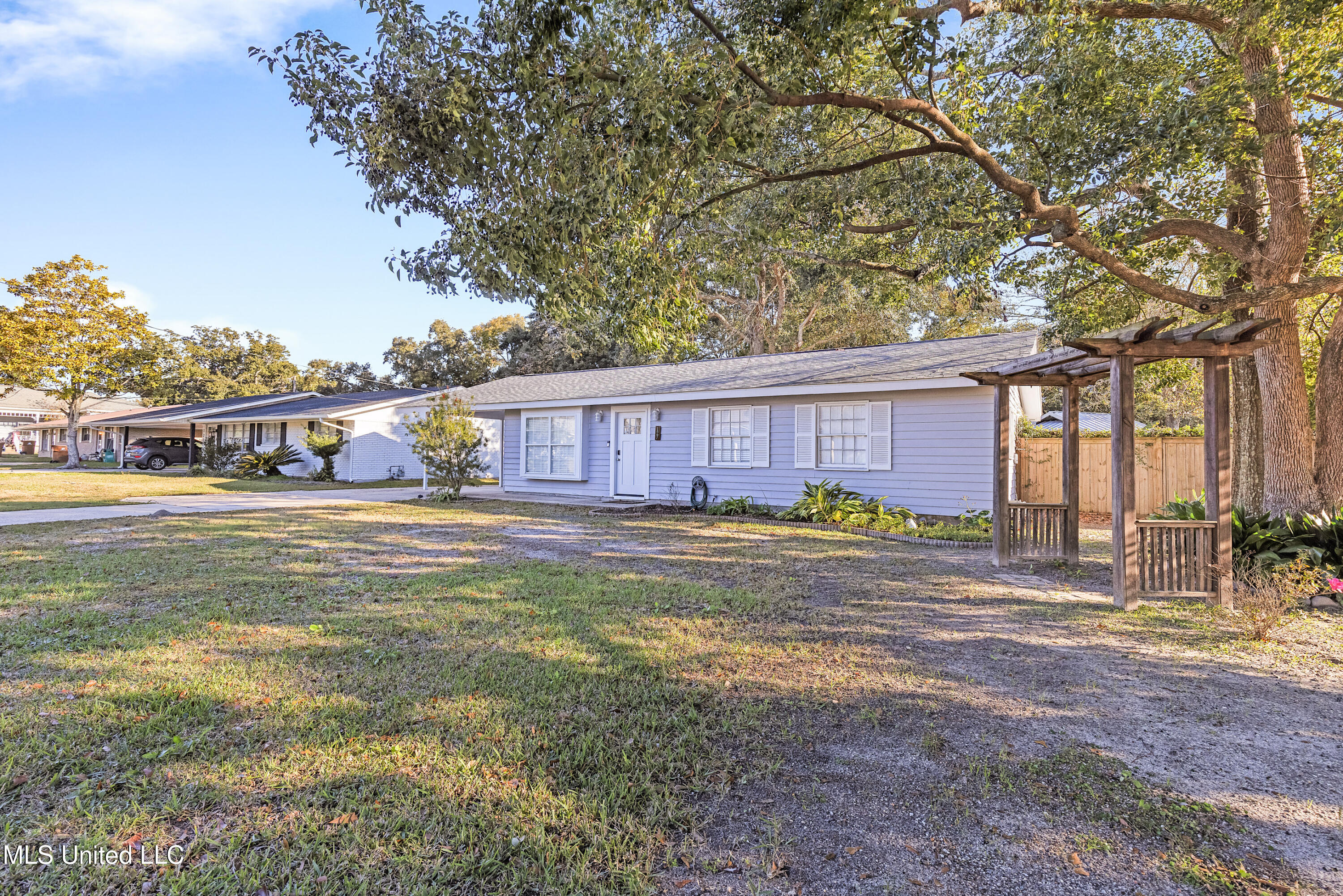 127 Trautman Avenue, Long Beach, Mississippi image 3