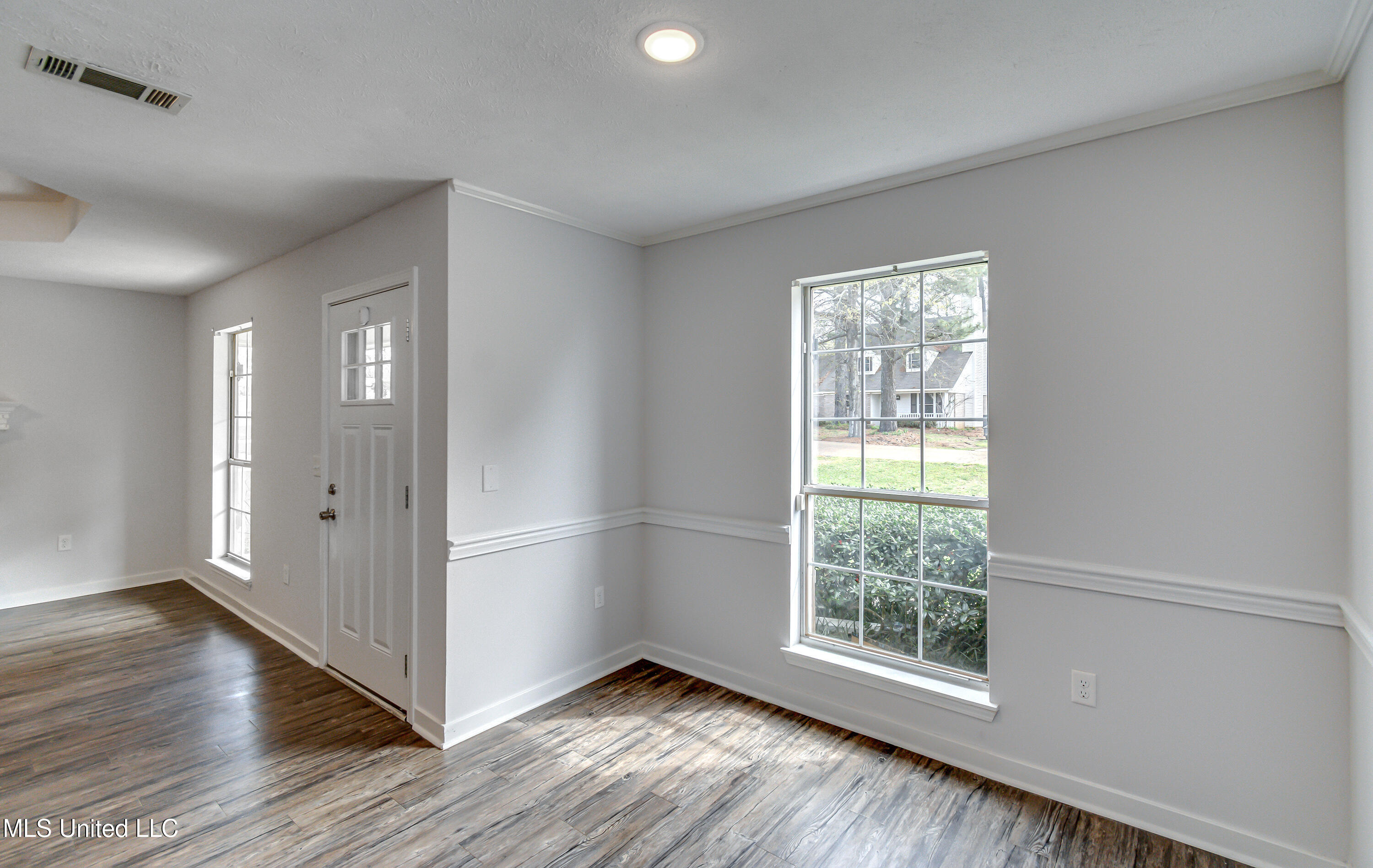 105 Riverbend Drive, Byram, Mississippi image 14