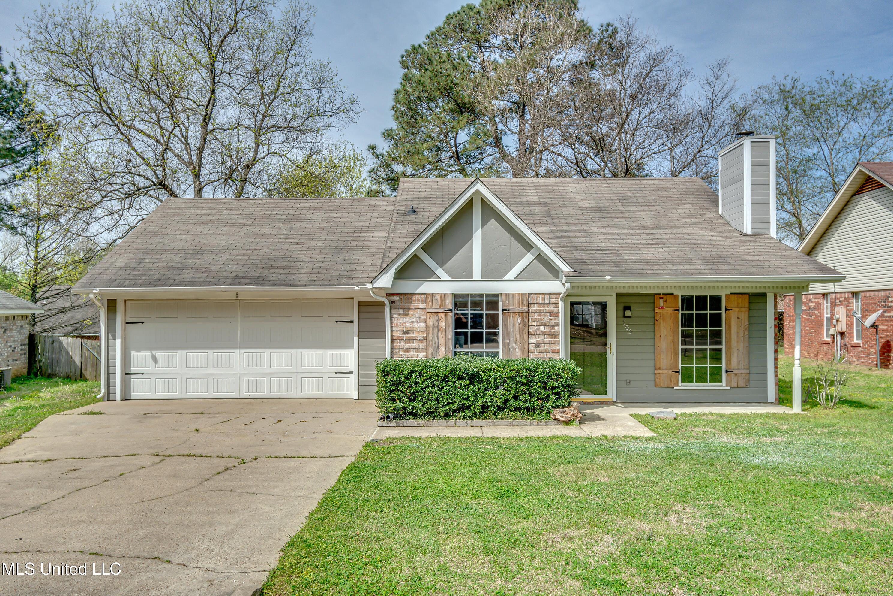 105 Riverbend Drive, Byram, Mississippi image 1