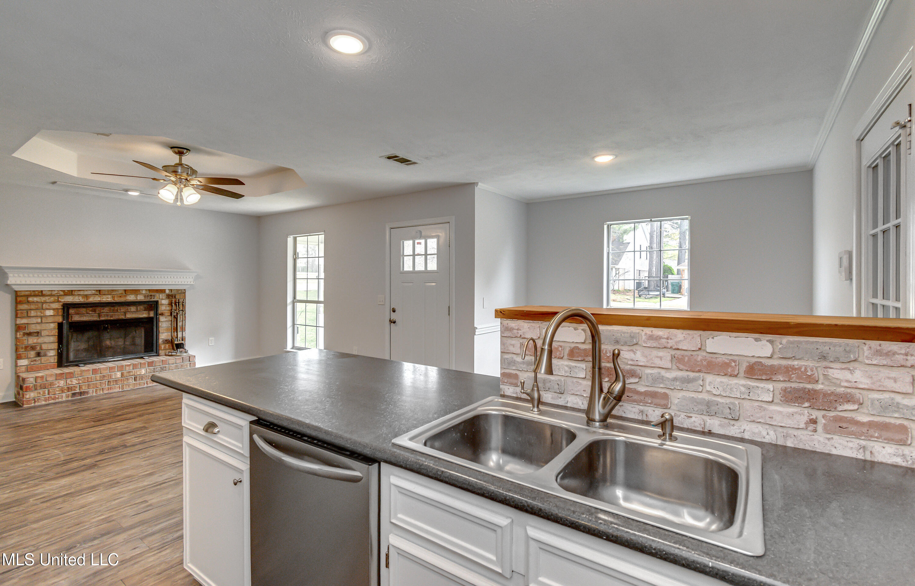 105 Riverbend Drive, Byram, Mississippi image 19
