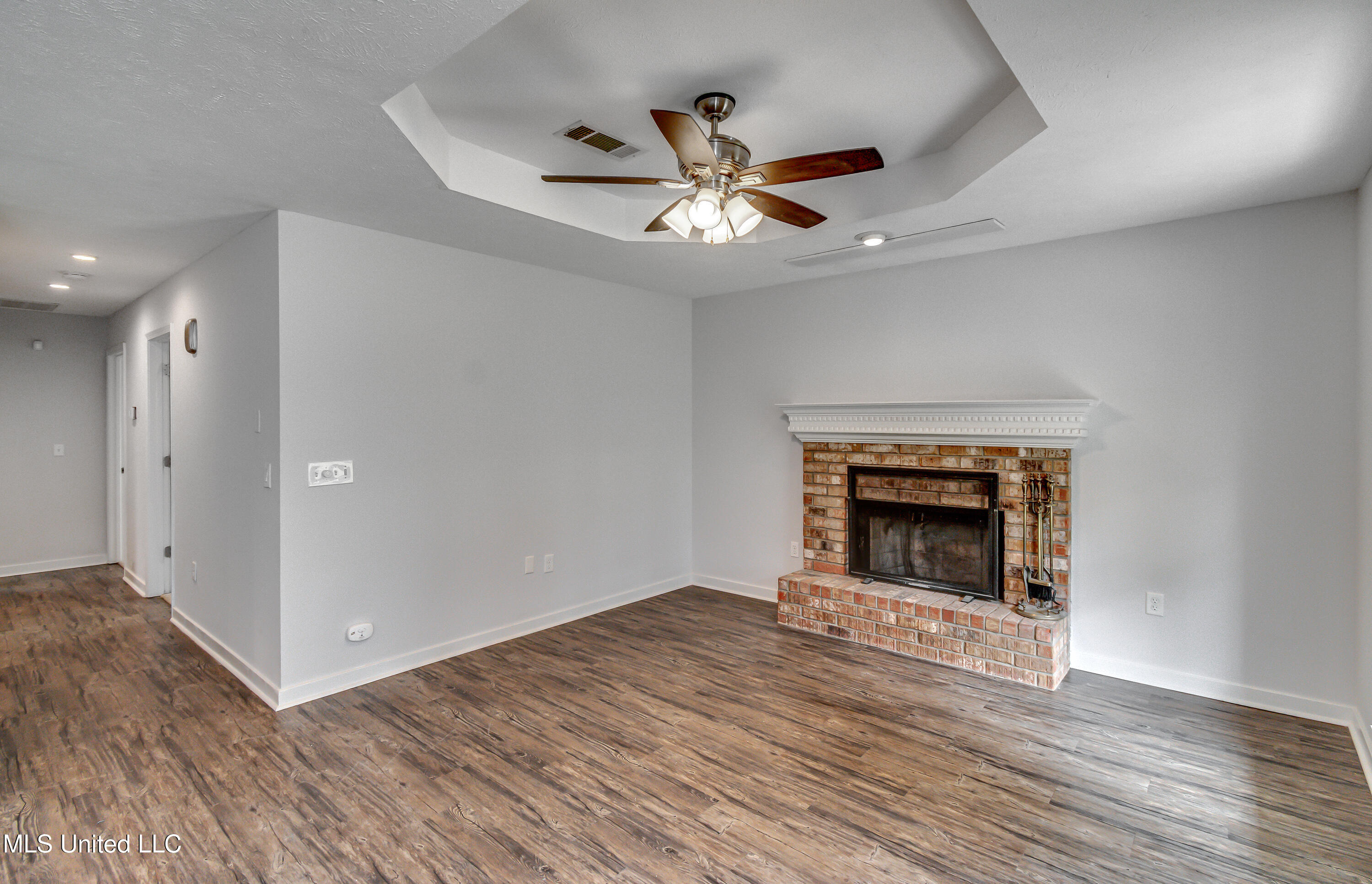 105 Riverbend Drive, Byram, Mississippi image 9