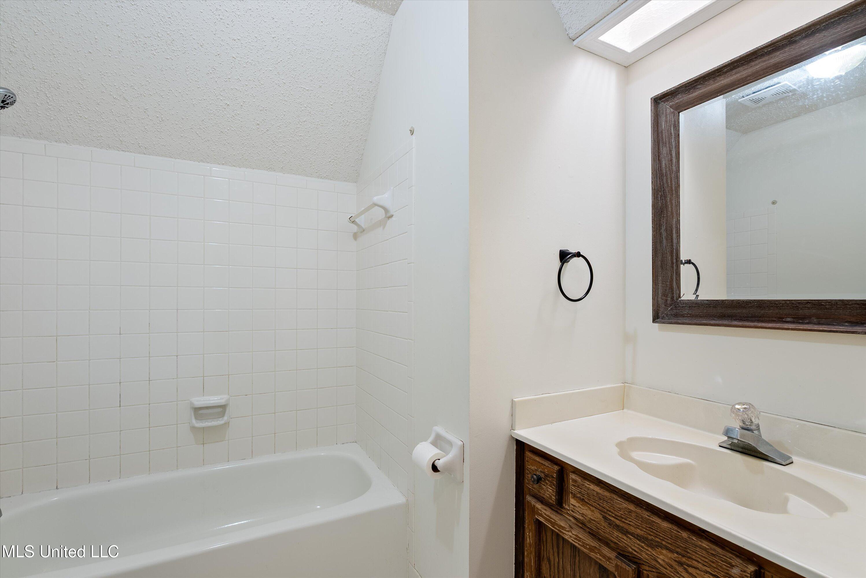 5915 Lees Crossing Street, Olive Branch, Mississippi image 20