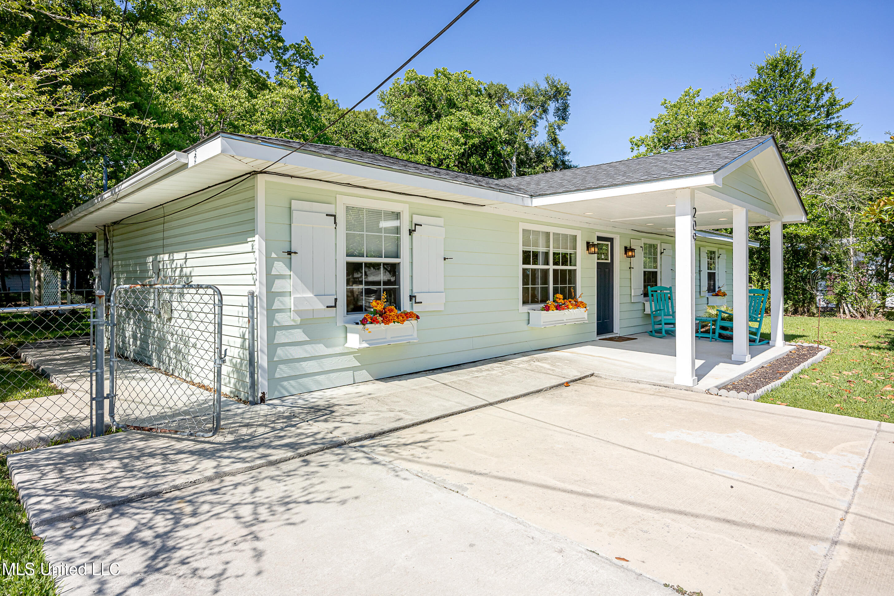 209 Audrey Circle, Ocean Springs, Mississippi image 5