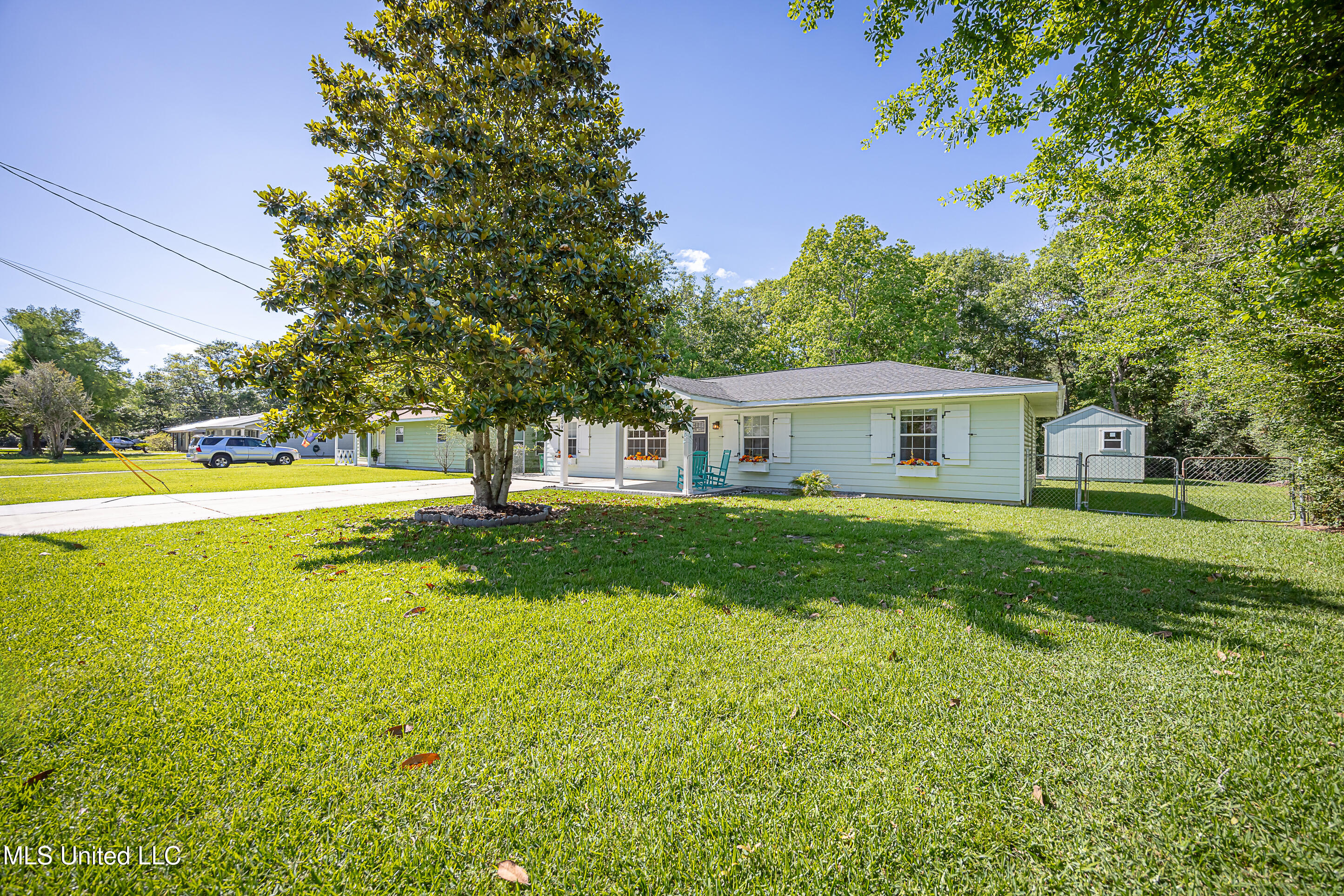 209 Audrey Circle, Ocean Springs, Mississippi image 3