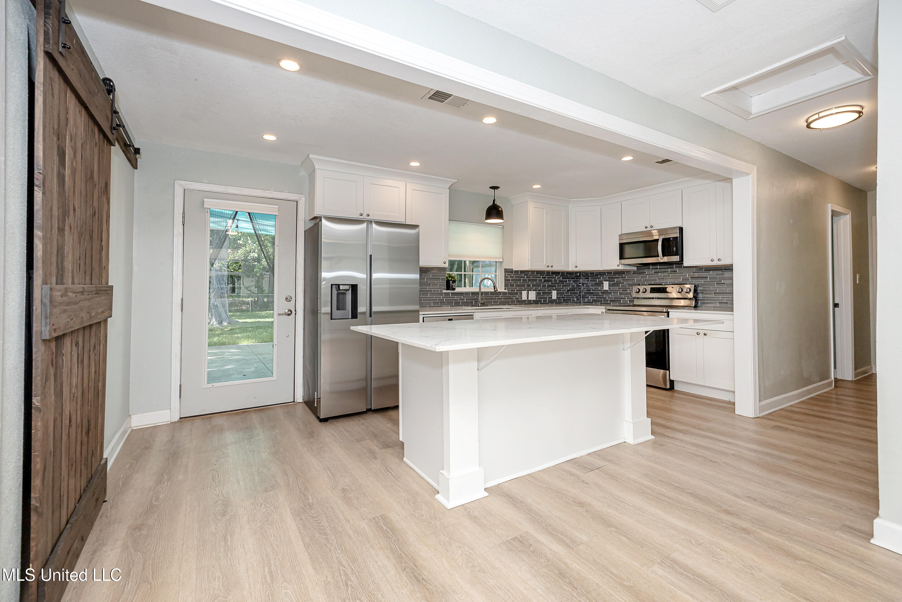 209 Audrey Circle, Ocean Springs, Mississippi image 13