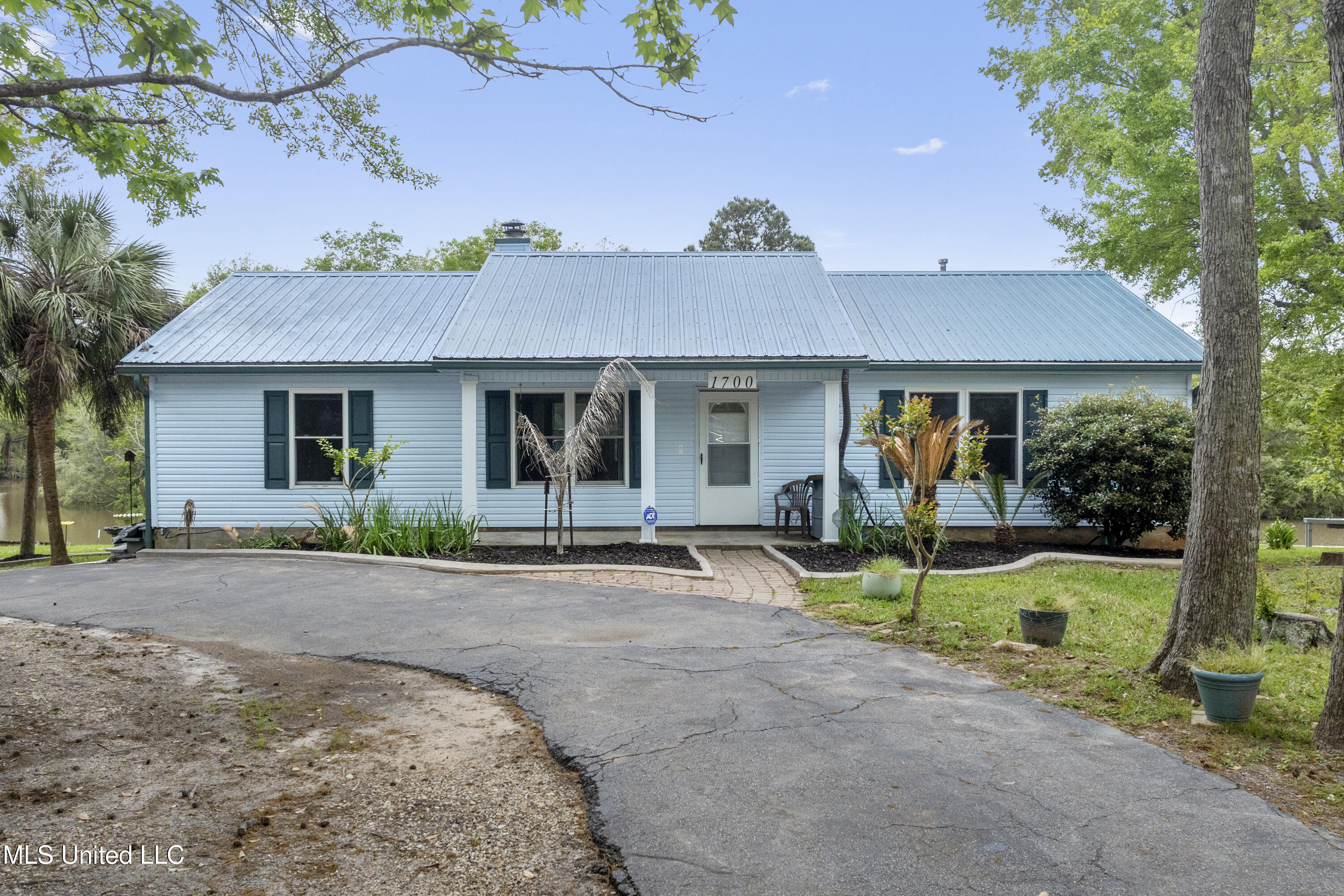 1700 Lucina Cove, Gautier, Mississippi image 2