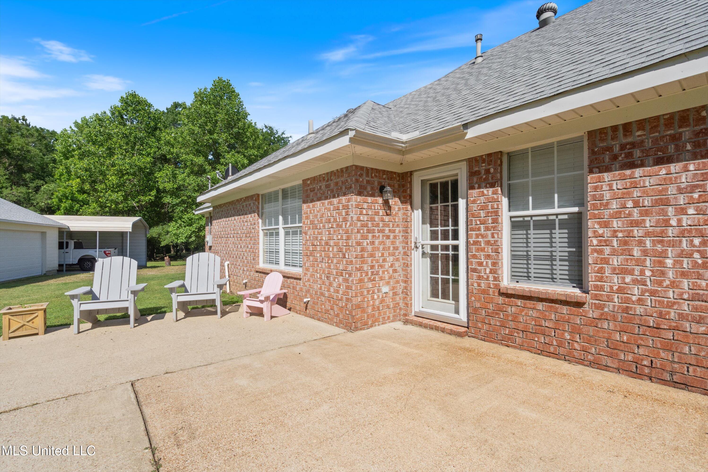 2482 Fletcher Cove, Hernando, Mississippi image 18