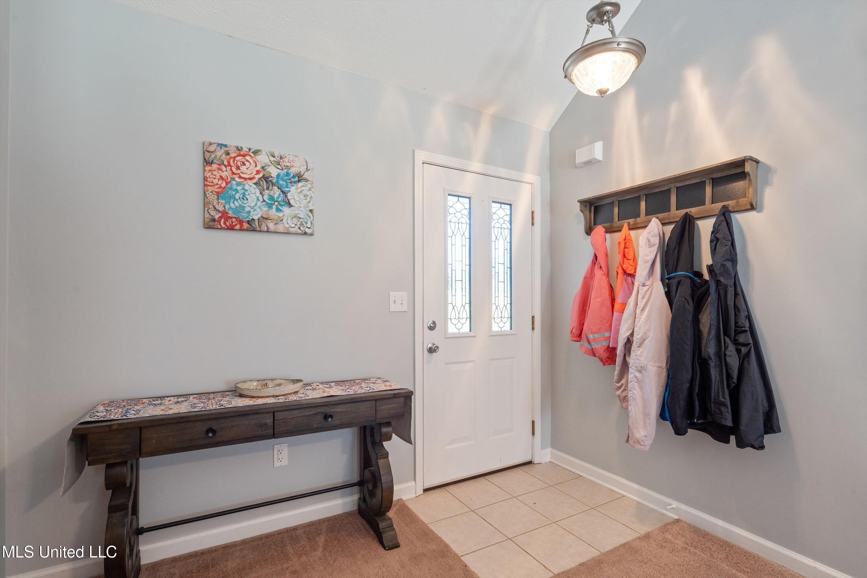 2482 Fletcher Cove, Hernando, Mississippi image 4