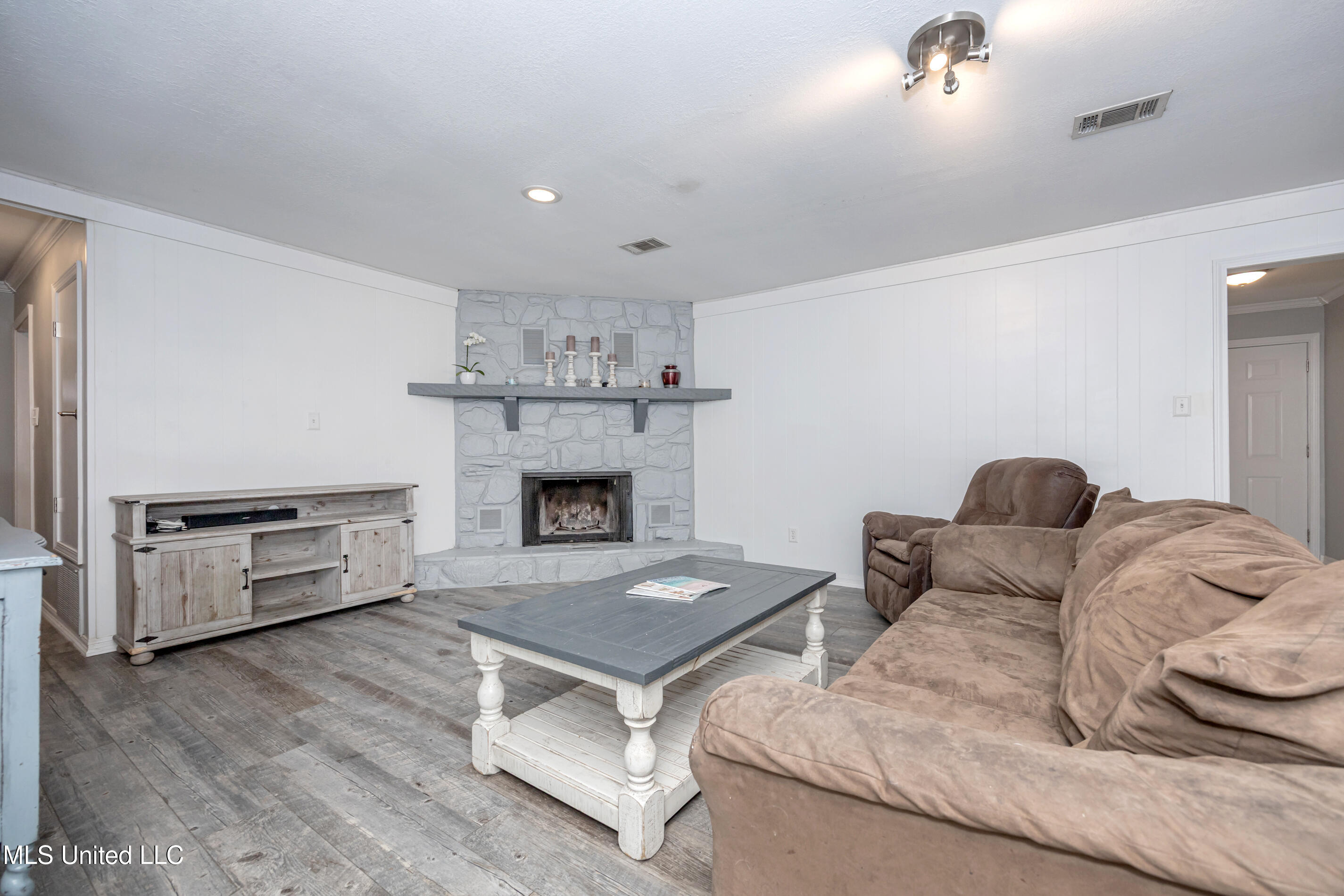 3410 Queen Elizabeth Drive, Ocean Springs, Mississippi image 25