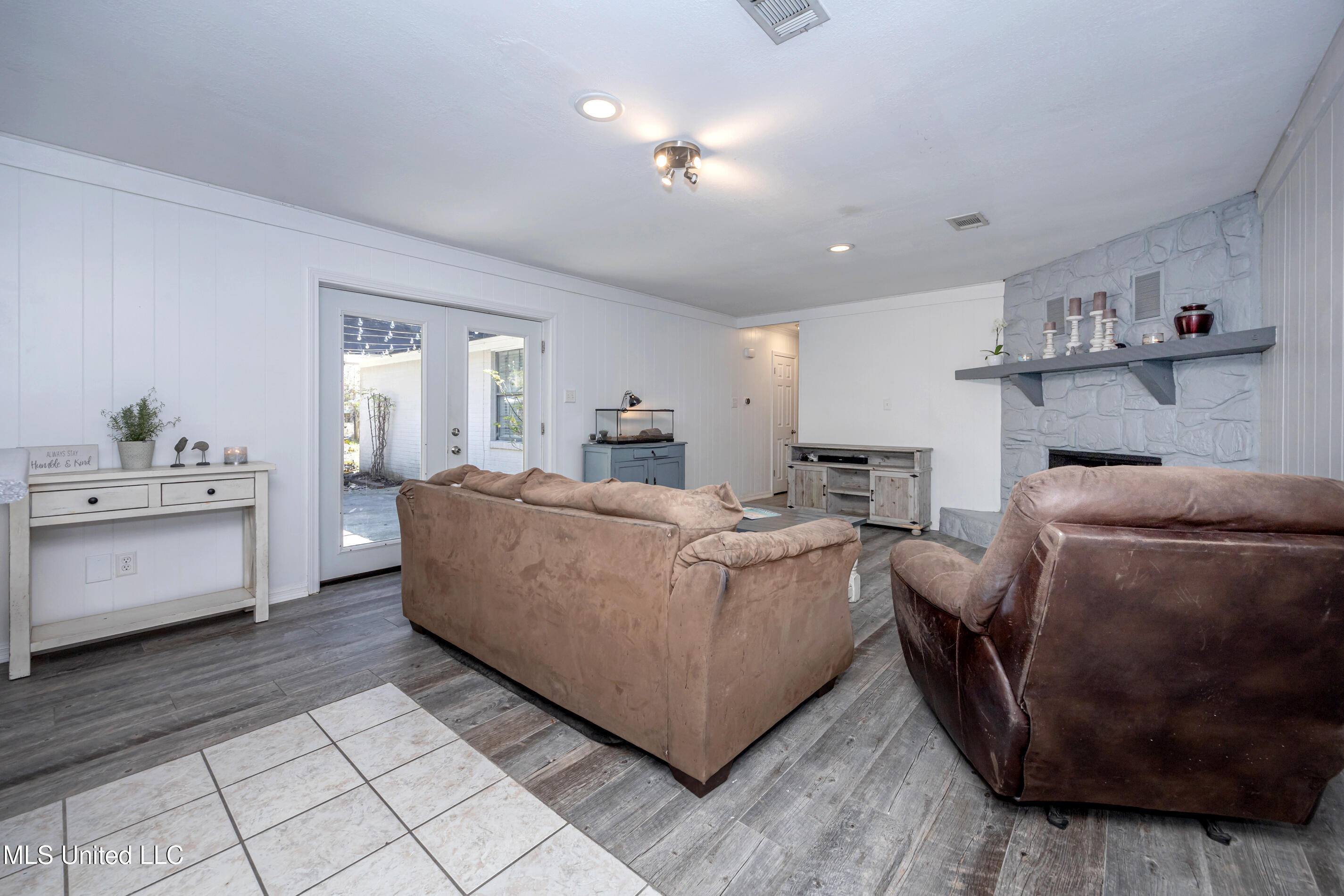 3410 Queen Elizabeth Drive, Ocean Springs, Mississippi image 22