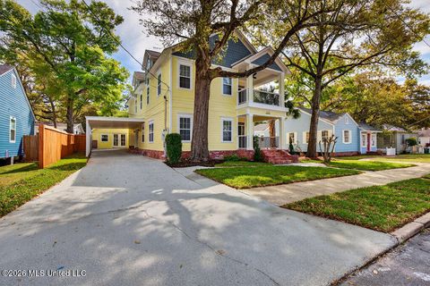 Homes For Sale - 176 Acacia Avenue<br/> Harrison County, Biloxi, MS 39530