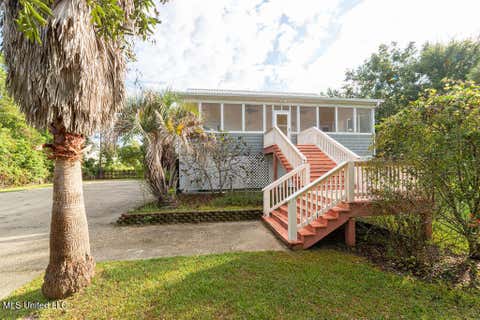Homes For Sale - 408 Waveland Avenue<br/> Waveland, MS 39576