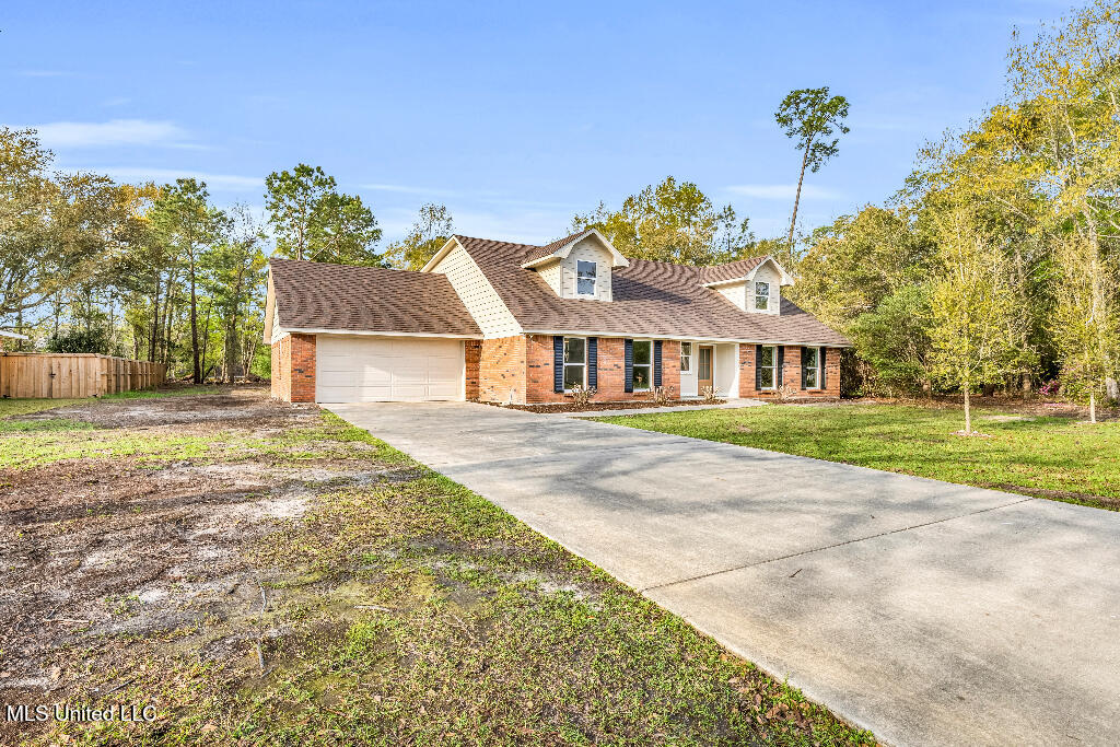 608 Esplanade Avenue, Bay Saint Louis, Mississippi image 2