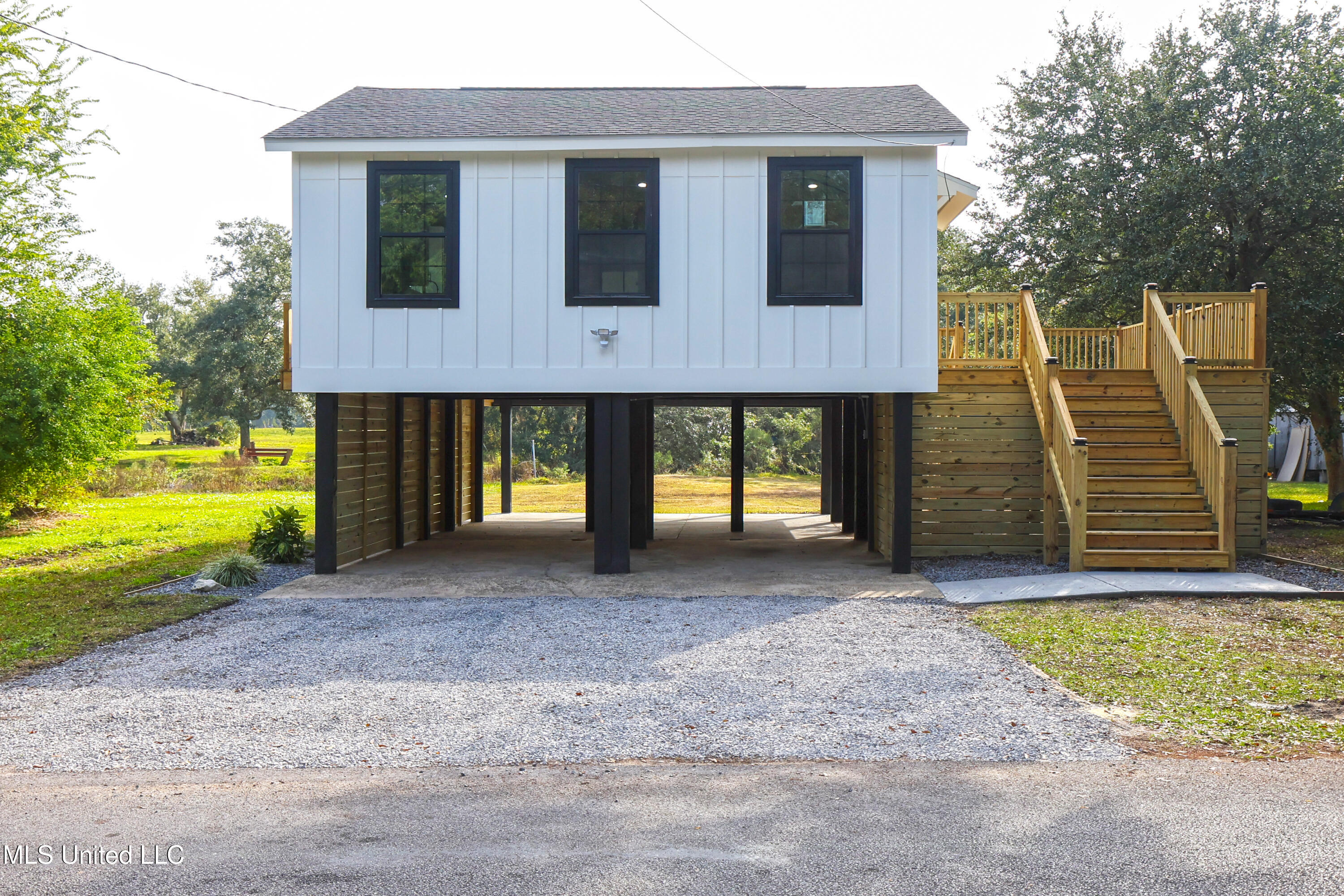 1922 Parsley Avenue, Pascagoula, Mississippi image 1