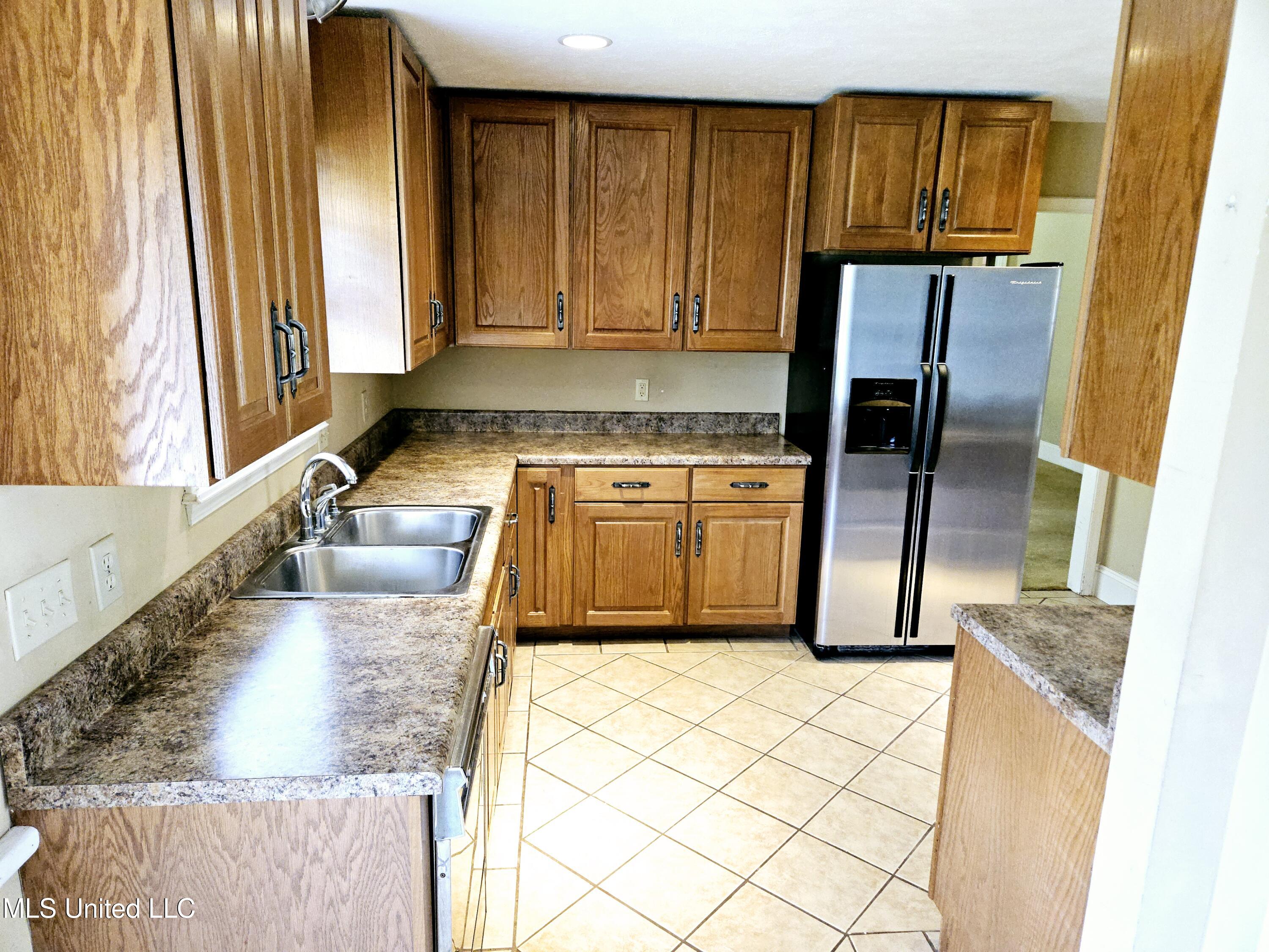 207 Heritage Drive, Madison, Mississippi image 3