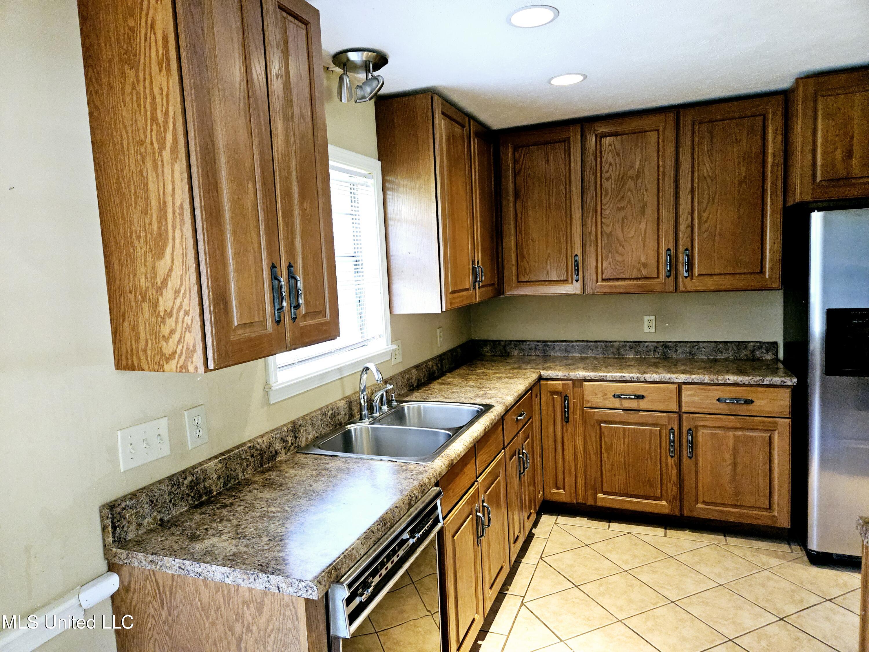207 Heritage Drive, Madison, Mississippi image 4