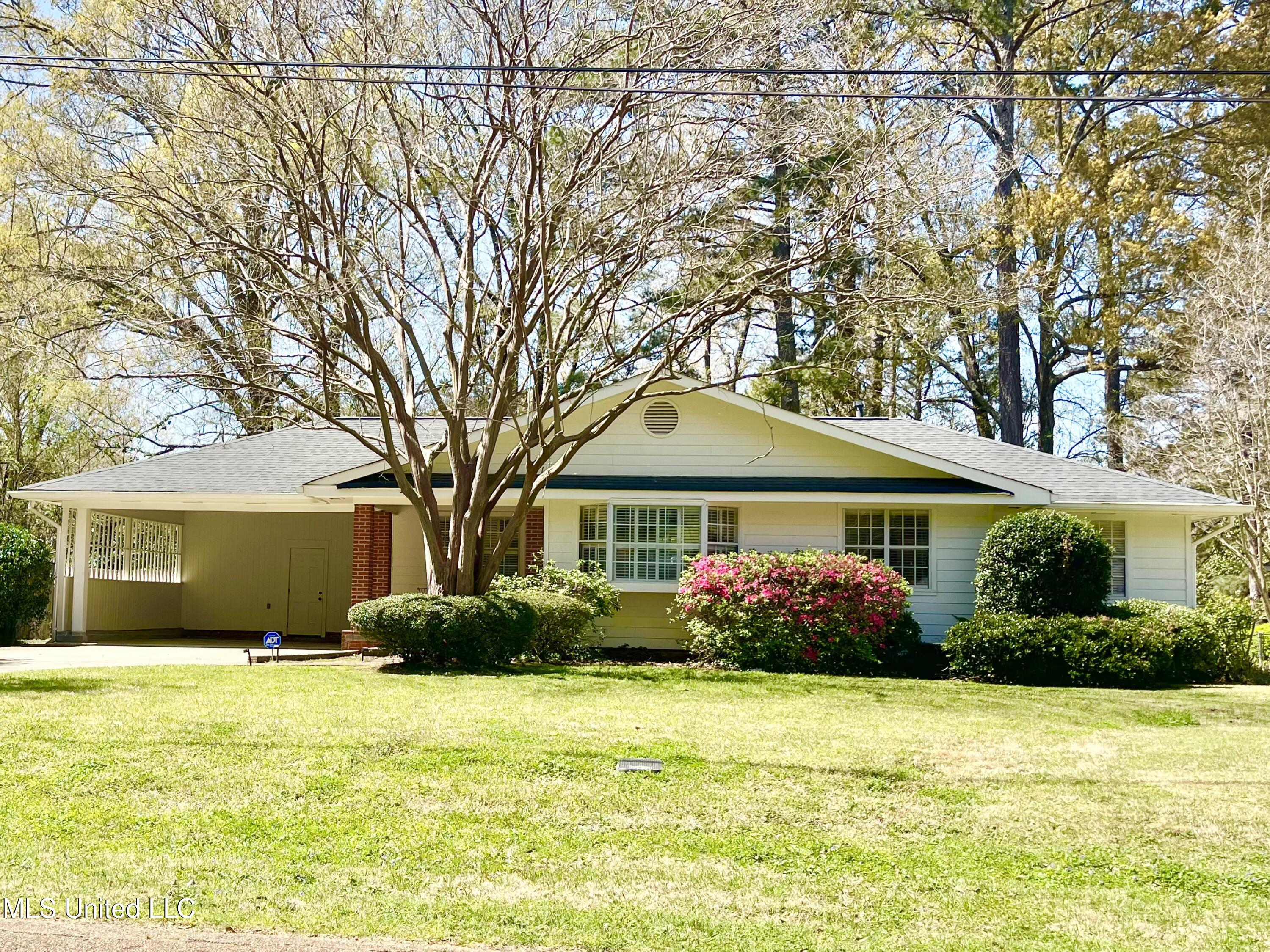 4245 Berlin Drive, Jackson, Mississippi image 10
