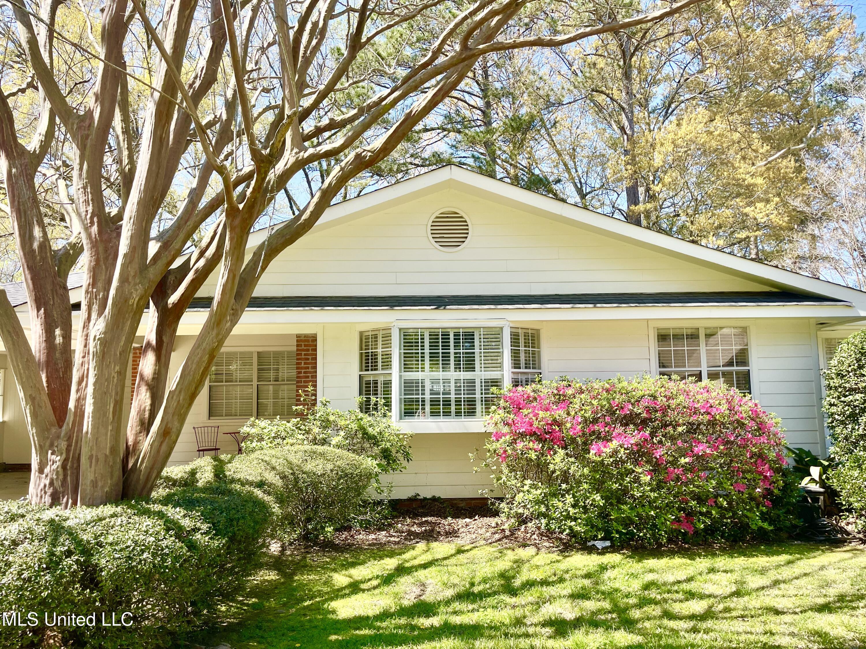 4245 Berlin Drive, Jackson, Mississippi image 1