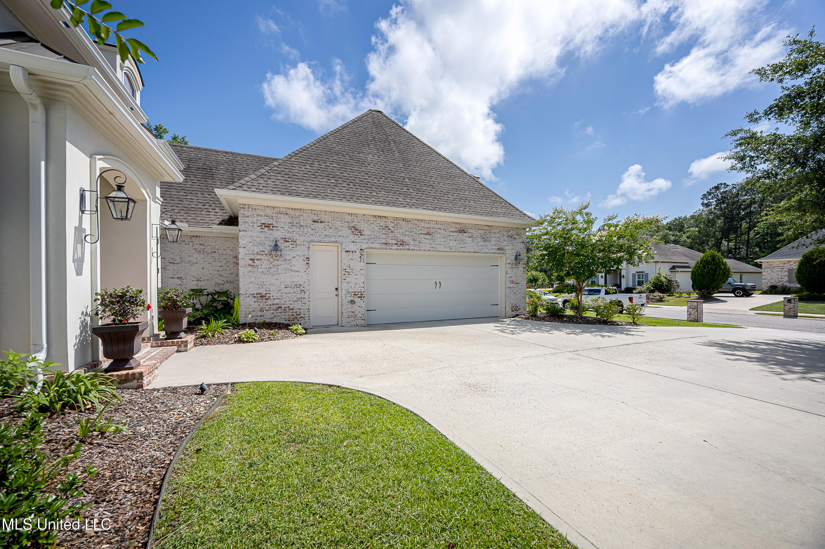 204 Bluff Cove, Ocean Springs, Mississippi image 4